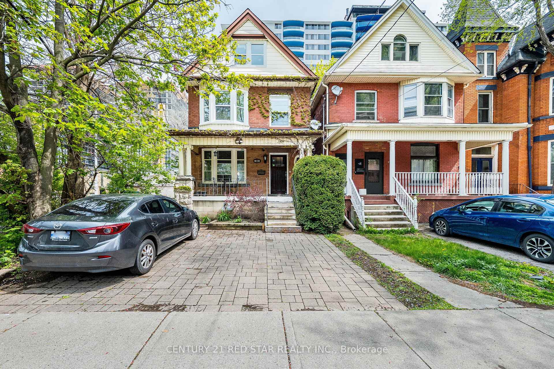 144 Bold Street Upper, Hamilton, ON L8P 1V3