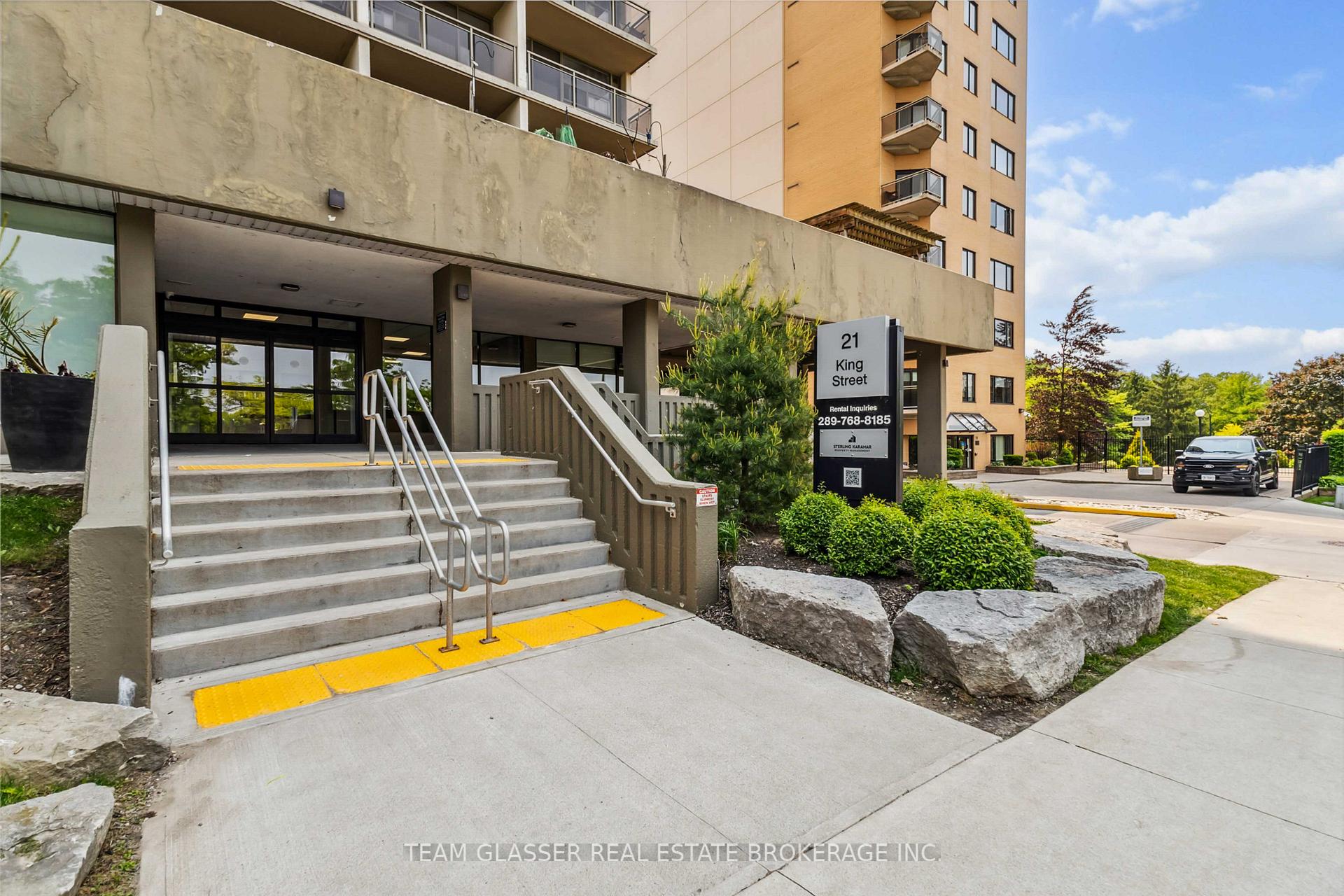 21 King Street 409, London East, ON N6A 5H3
