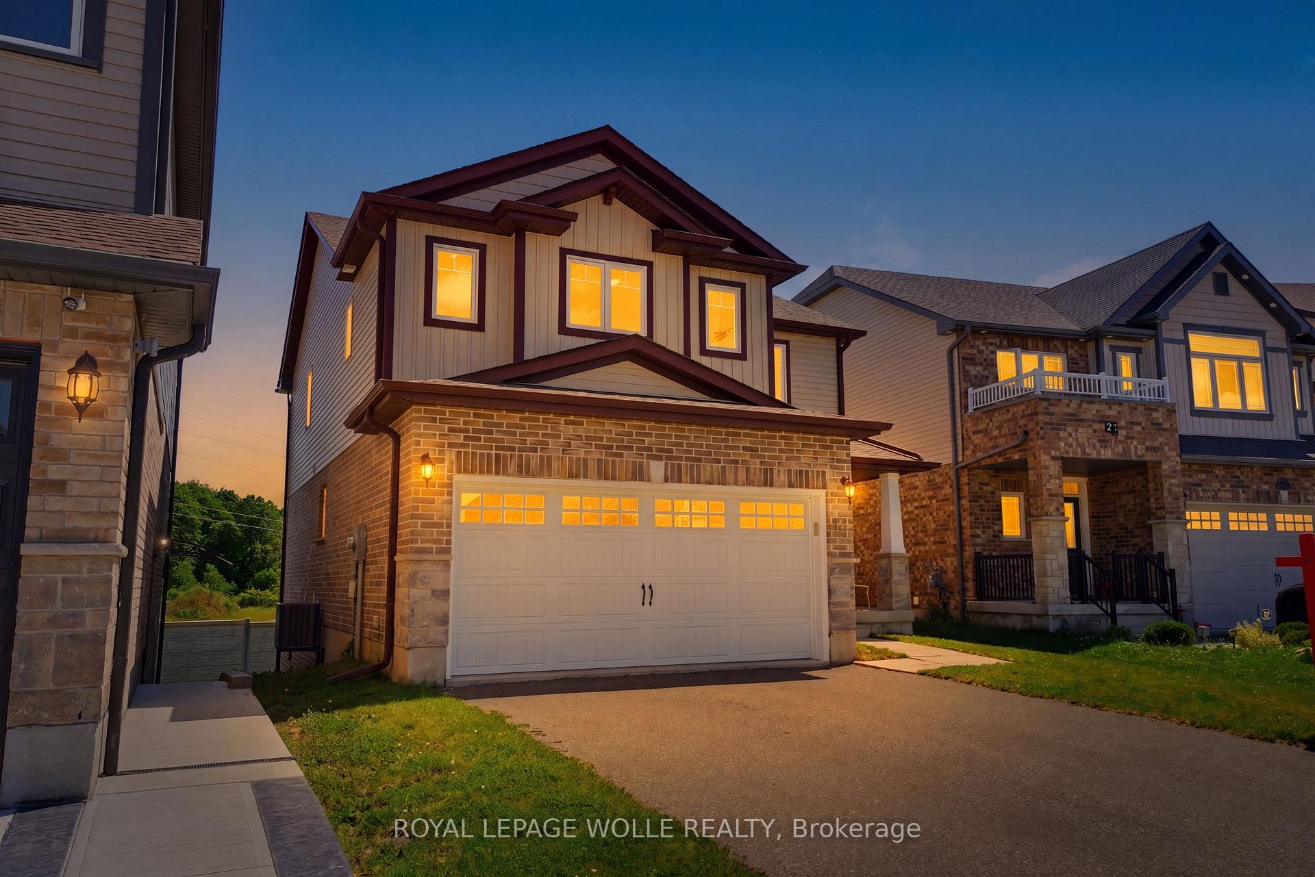 47 Newcastle Court, Kitchener, ON N2R 0G7