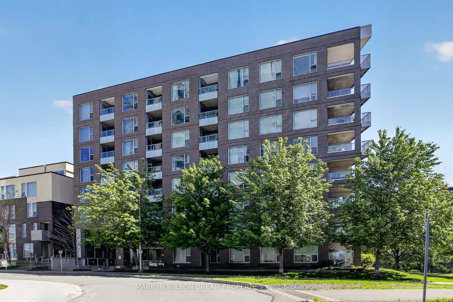 300C Lett Street 517, West Centre Town, ON K1R 0A8