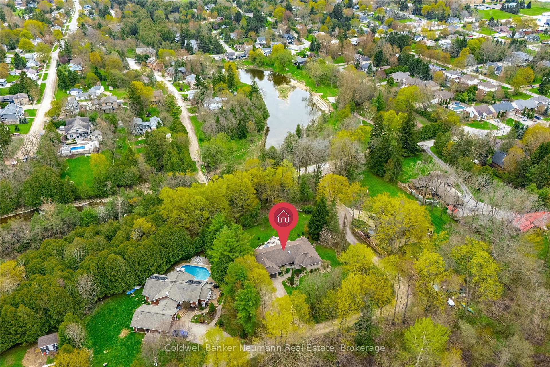 25 Riverview Drive, Centre Wellington, ON N0B 1S0
