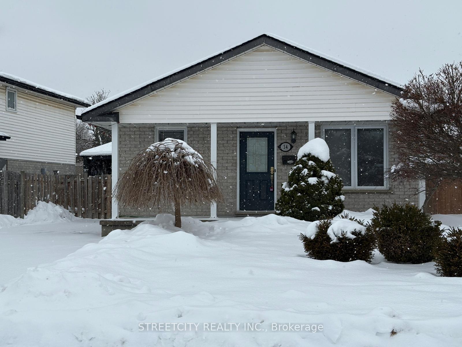 34 Glenroy Road, London South, ON N5Z 3K9
