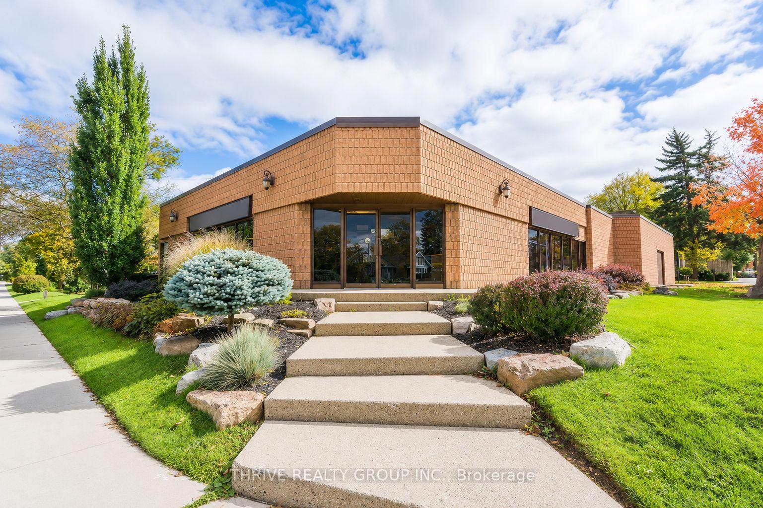 1040 Adelaide Street N, London East, ON N5Y 2M9