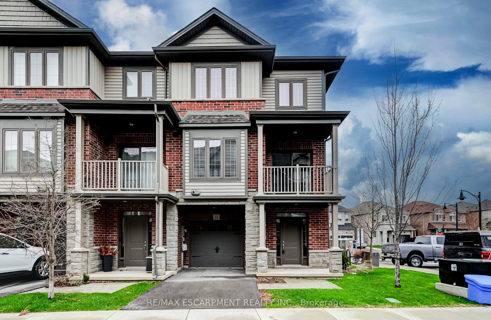 23 Ridgeside Lane, Hamilton, ON L8B 1W5