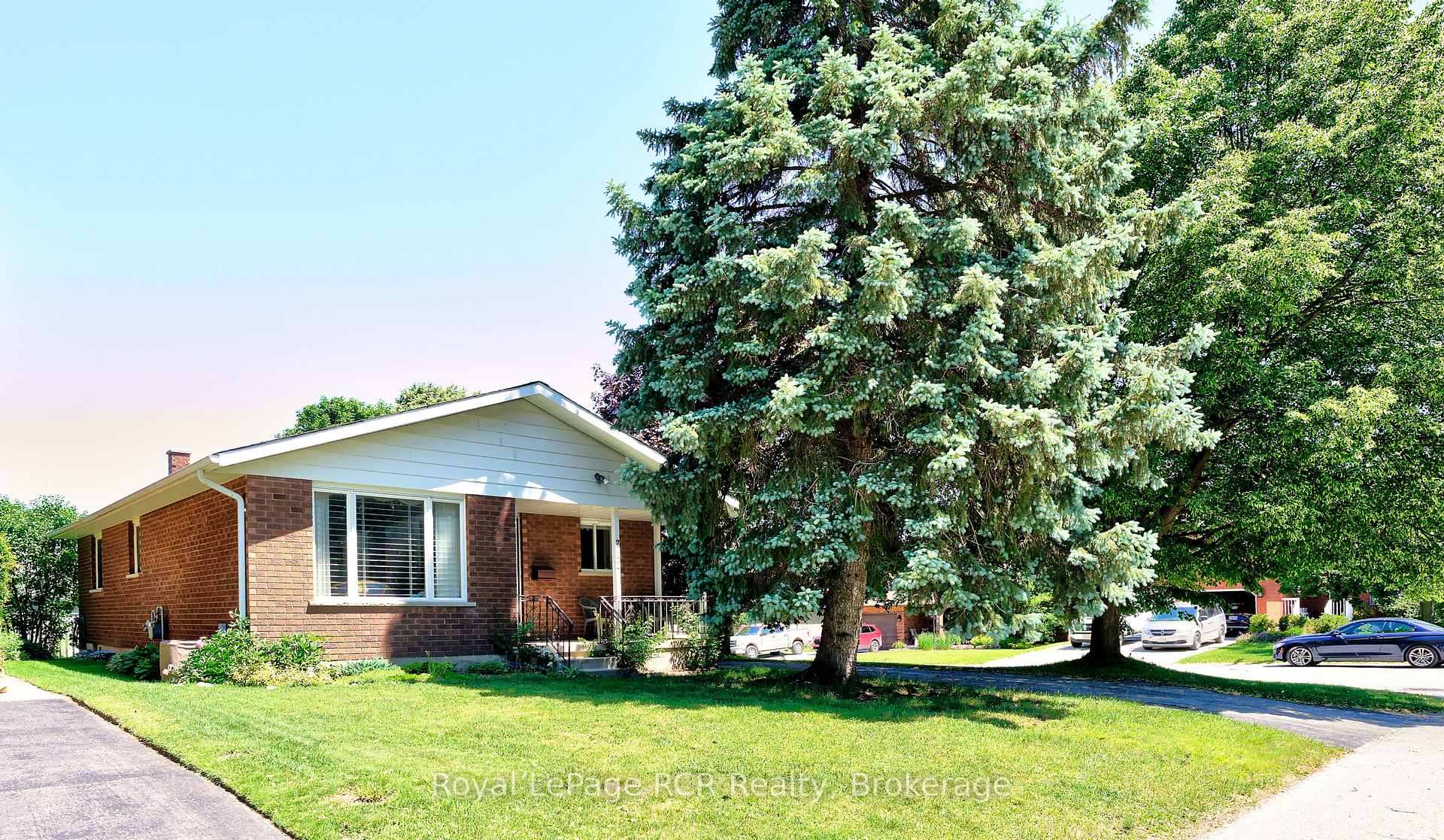 712 16th Street, Hanover, ON N4N 3M3