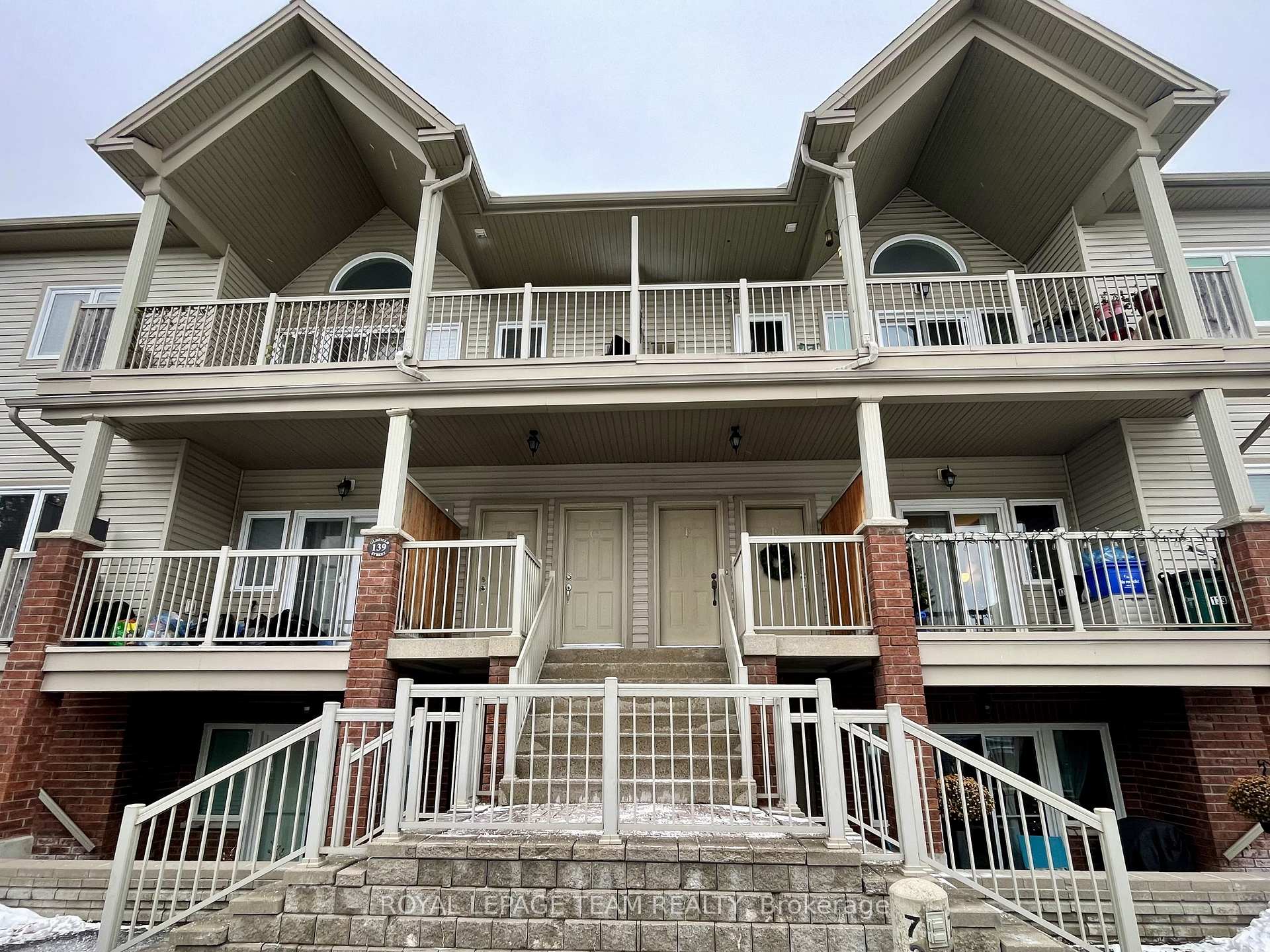 139 Oldfield Street B, Barrhaven, ON K2G 7C7