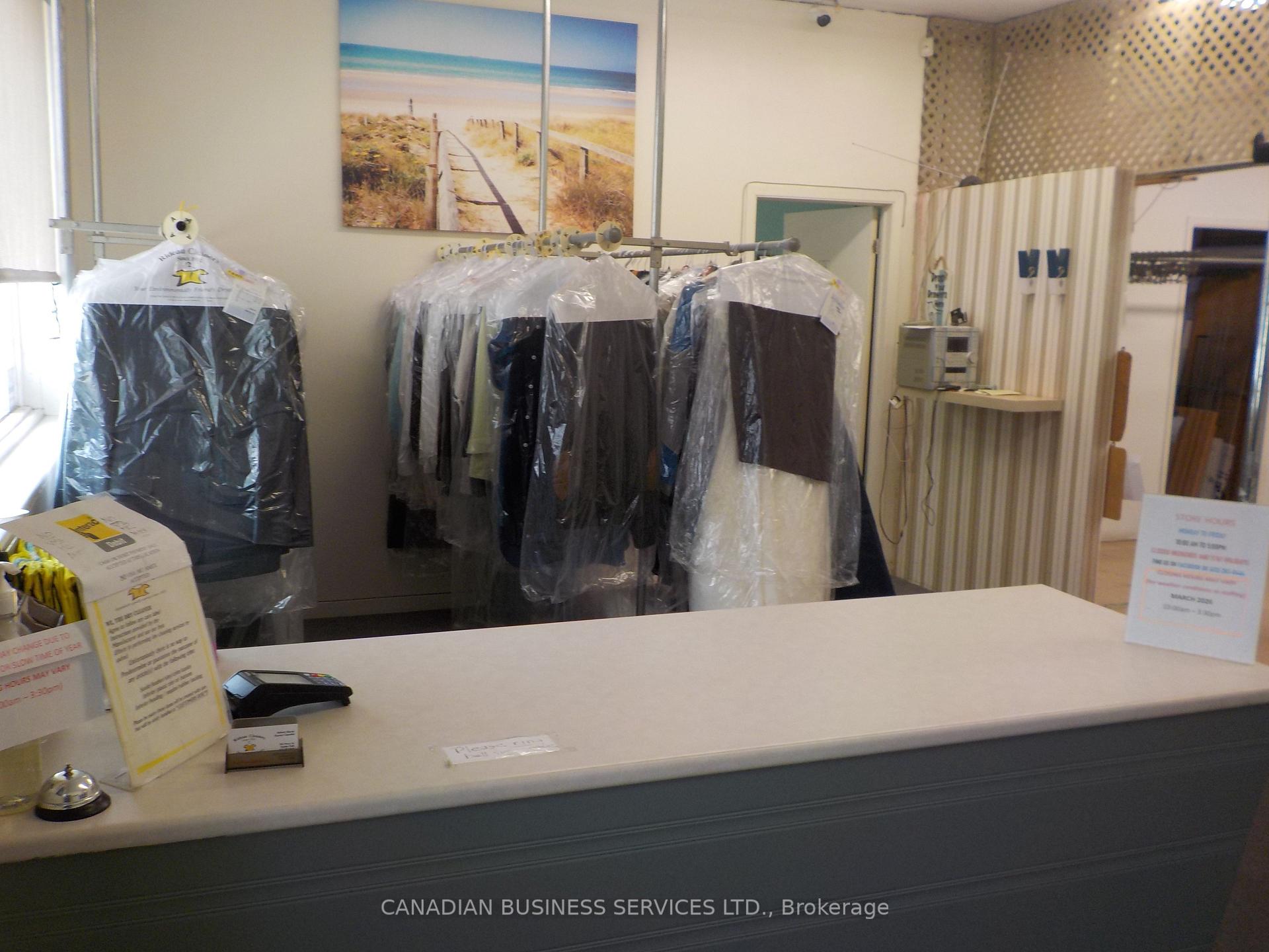 202 Percy Street, Smiths Falls — photo 3 of 5