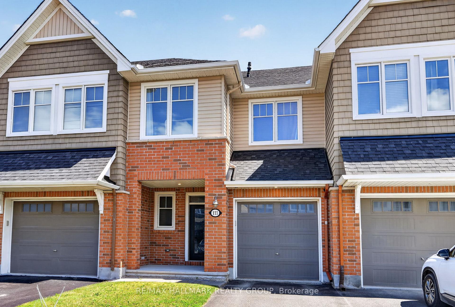 111 Eric Maloney Way, Blossom Park - Airport and Area, ON K1T 0R2 — Blossom Park - Airport and Area, Ontario