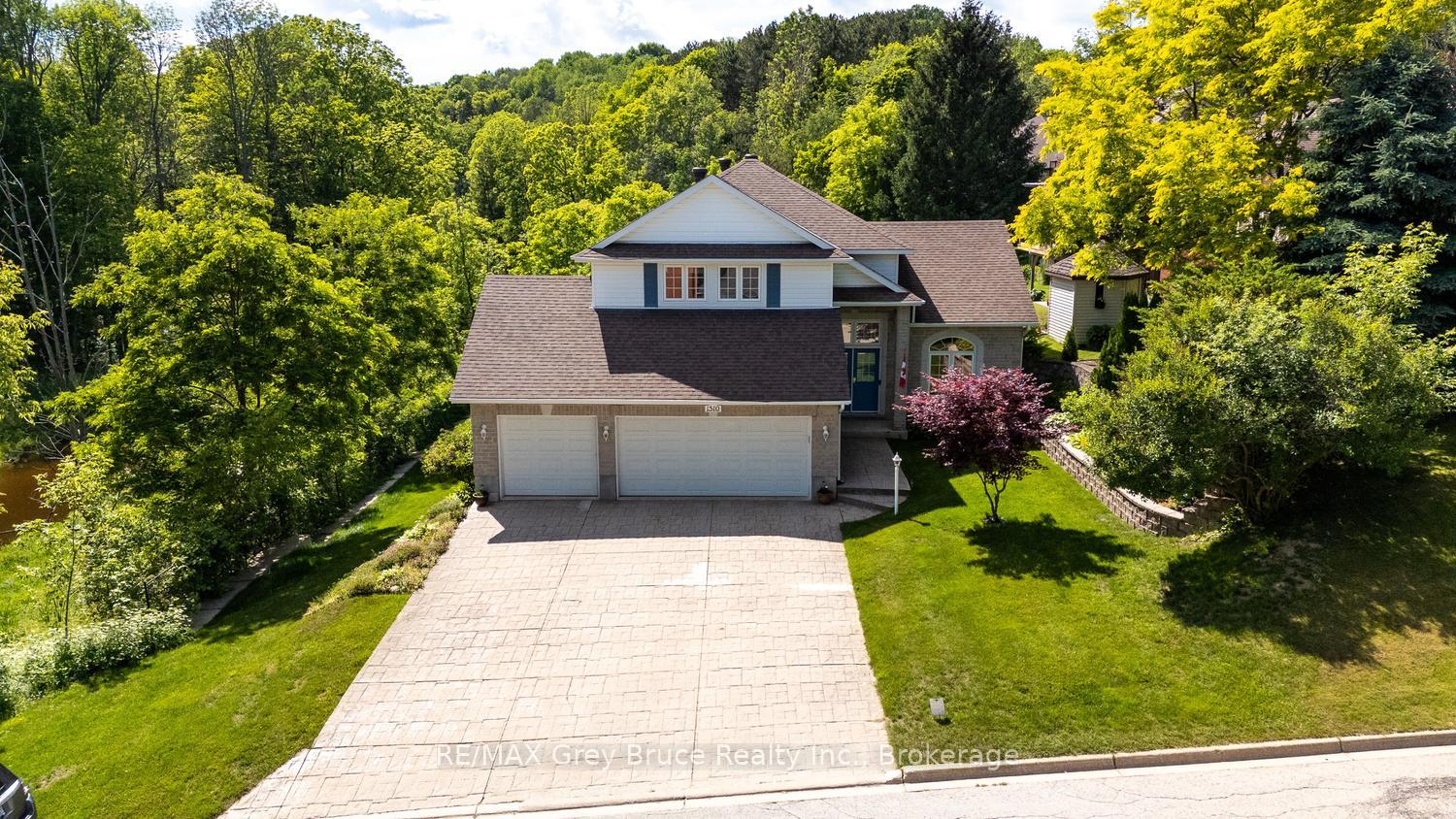 1510 7th Avenue W, Owen Sound — photo 2 of 5
