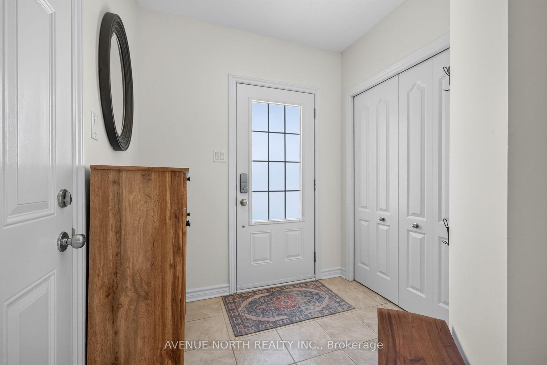 4223 Kelly Farm Drive E, Blossom Park - Airport and Area — photo 2 of 5