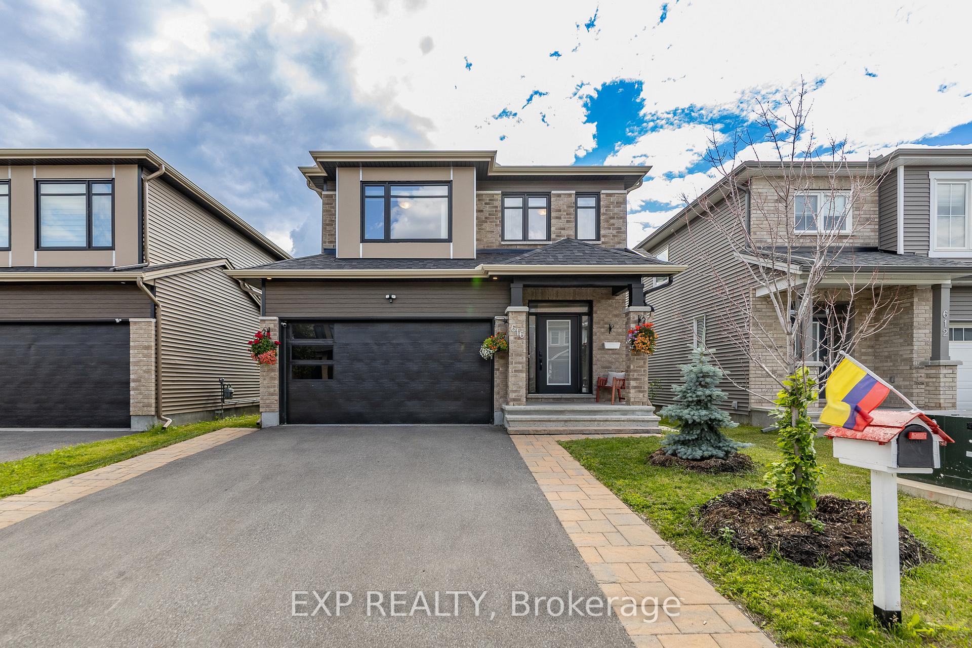 616 Moonflower Crescent, Blossom Park - Airport and Area, ON K1T 0X8 — Blossom Park - Airport and Area, Ontario