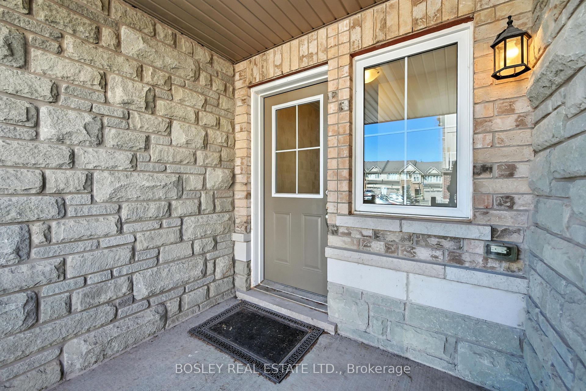 5016 Desantis Drive, Lincoln — photo 3 of 5