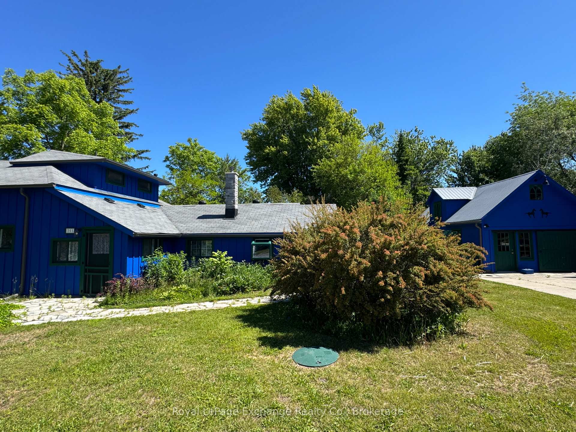 251 St. Albert Street, Kincardine — photo 2 of 5