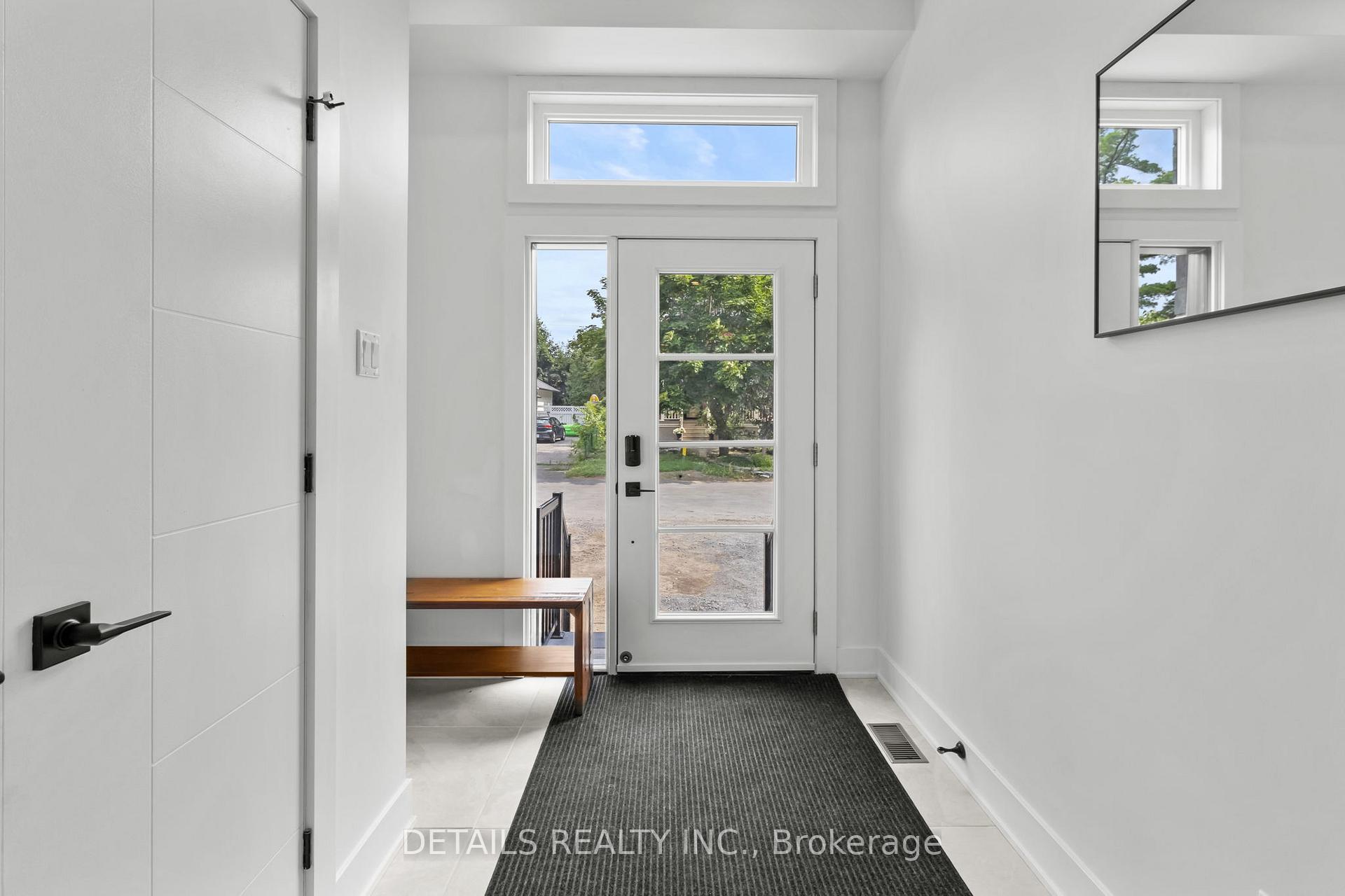 2691 Violet Street, Britannia - Lincoln Heights and Area — photo 2 of 5