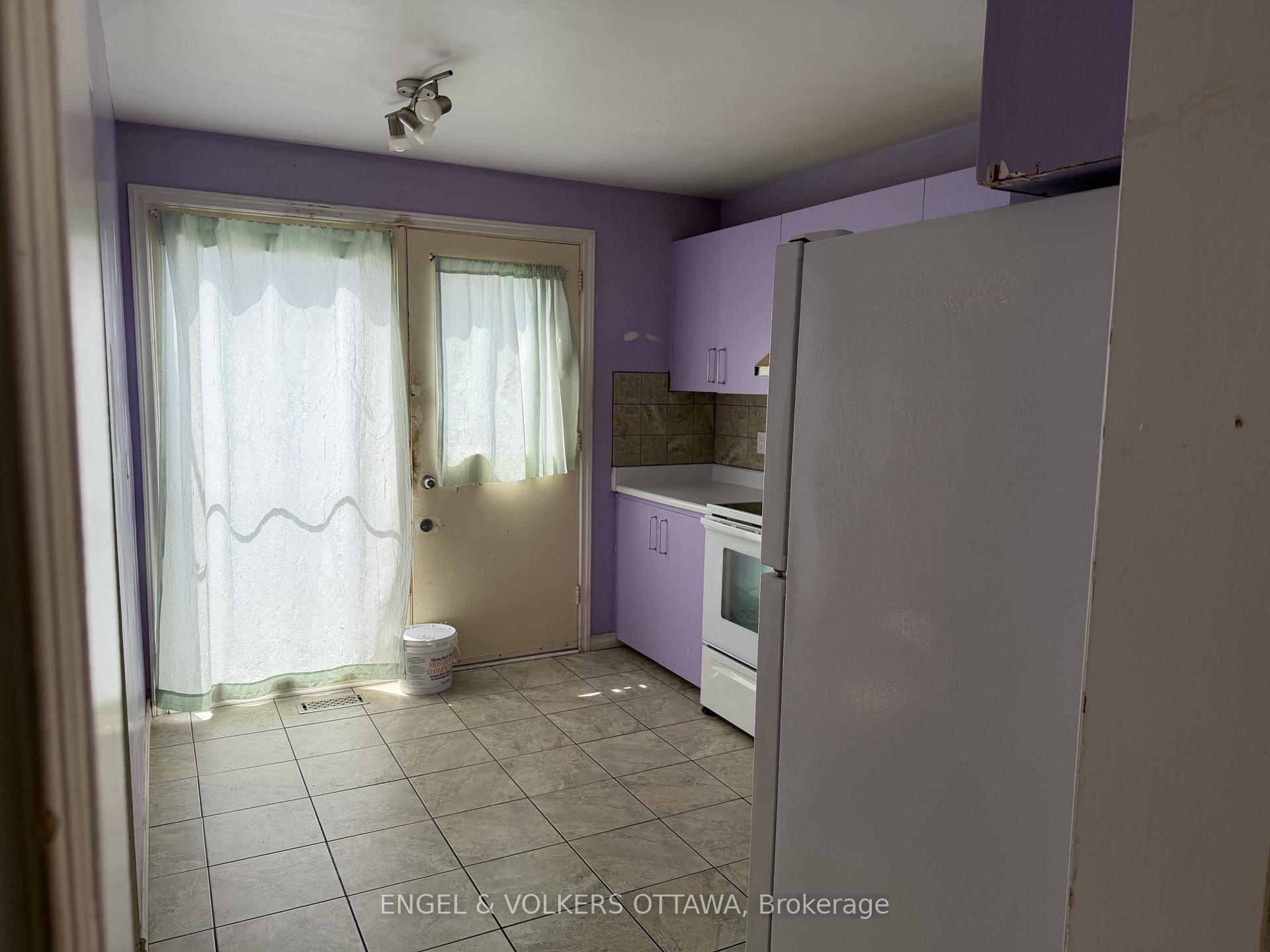 2063 Jasmine Crescent 65, Beacon Hill North - South and Area — photo 3 of 5
