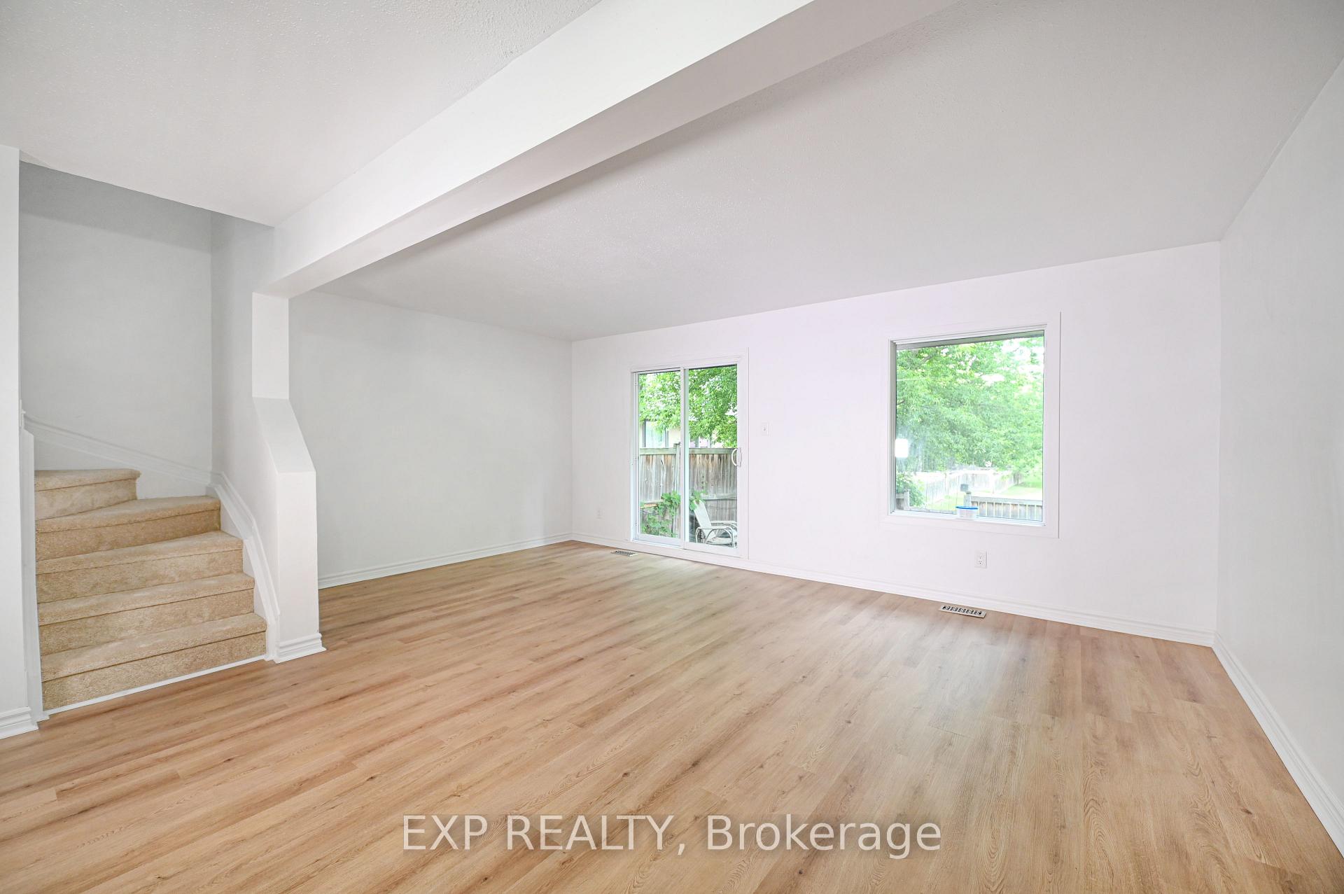 2697 Pimlico Crescent 42, Blossom Park - Airport and Area — photo 2 of 5