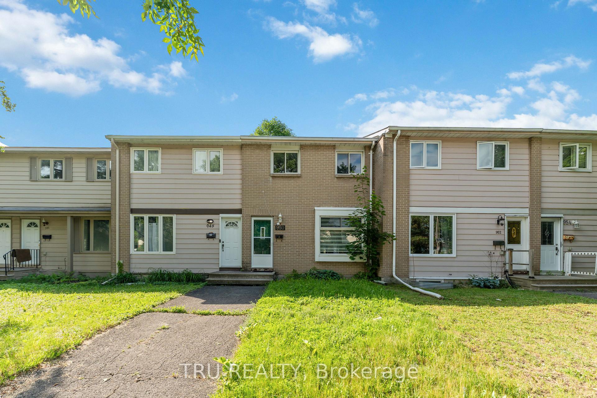 950 Meadowlands Drive, Mooneys Bay - Carleton Heights and Area, ON K2C 0K3 — Mooneys Bay - Carleton Heights and Area, Ontario