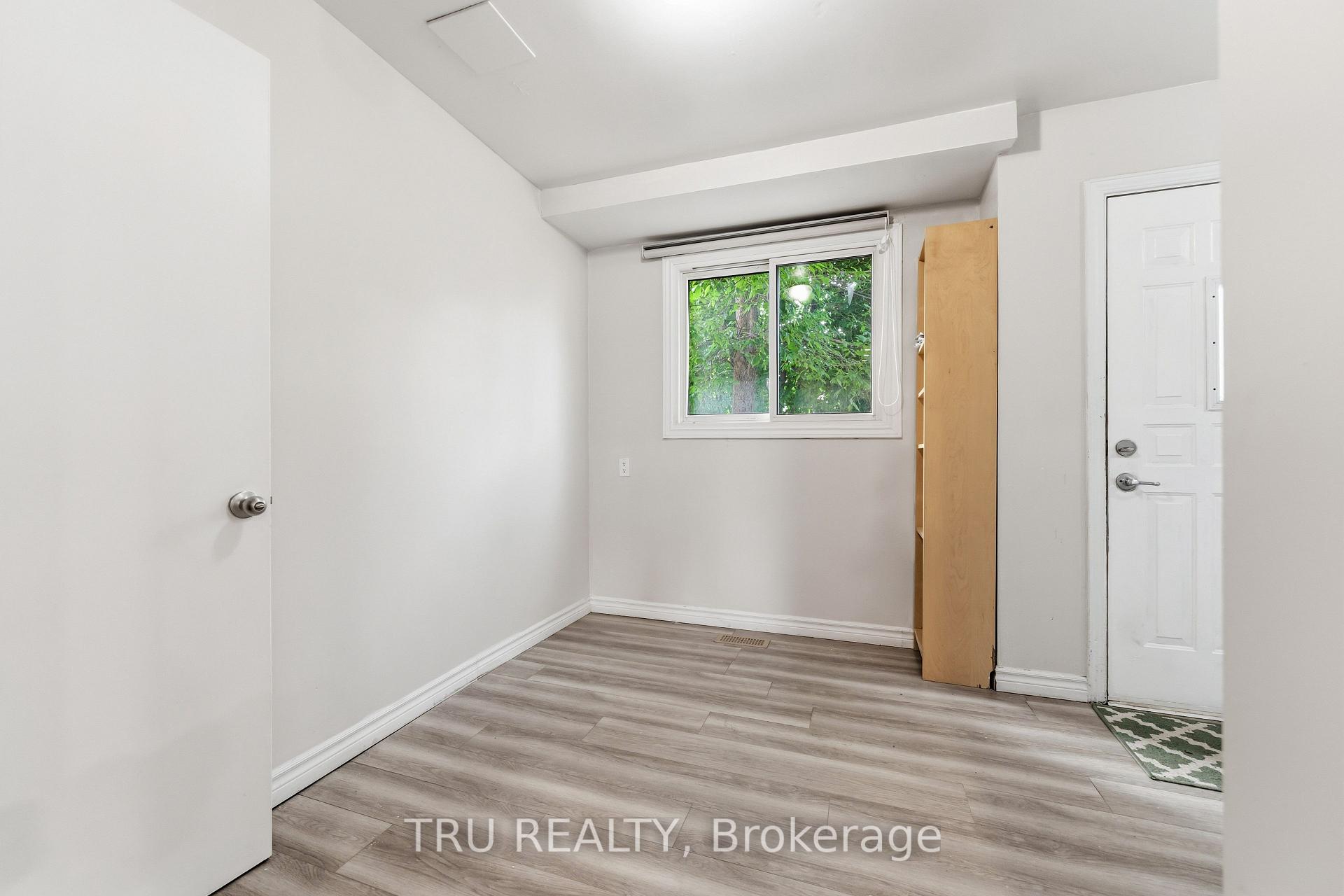 950 Meadowlands Drive, Mooneys Bay - Carleton Heights and Area — photo 5 of 5