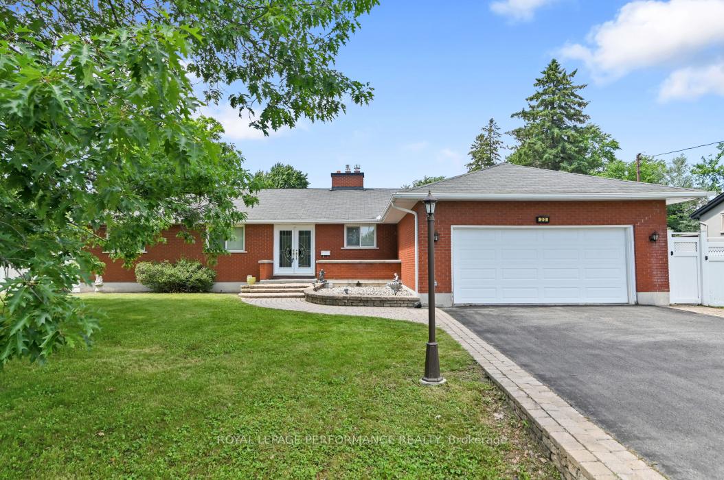 23 Elma Street, Blossom Park - Airport and Area, ON K1T 3W8 — Blossom Park - Airport and Area, Ontario