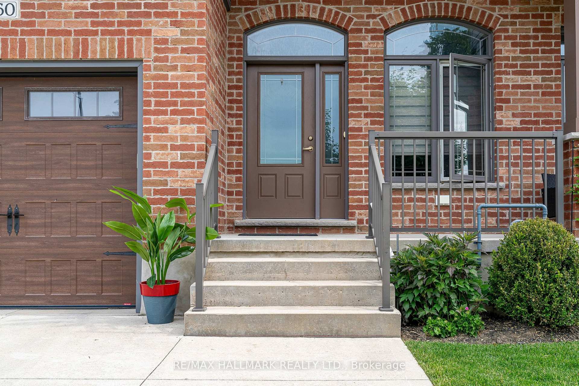 960 17TH Street E, Owen Sound — photo 4 of 5