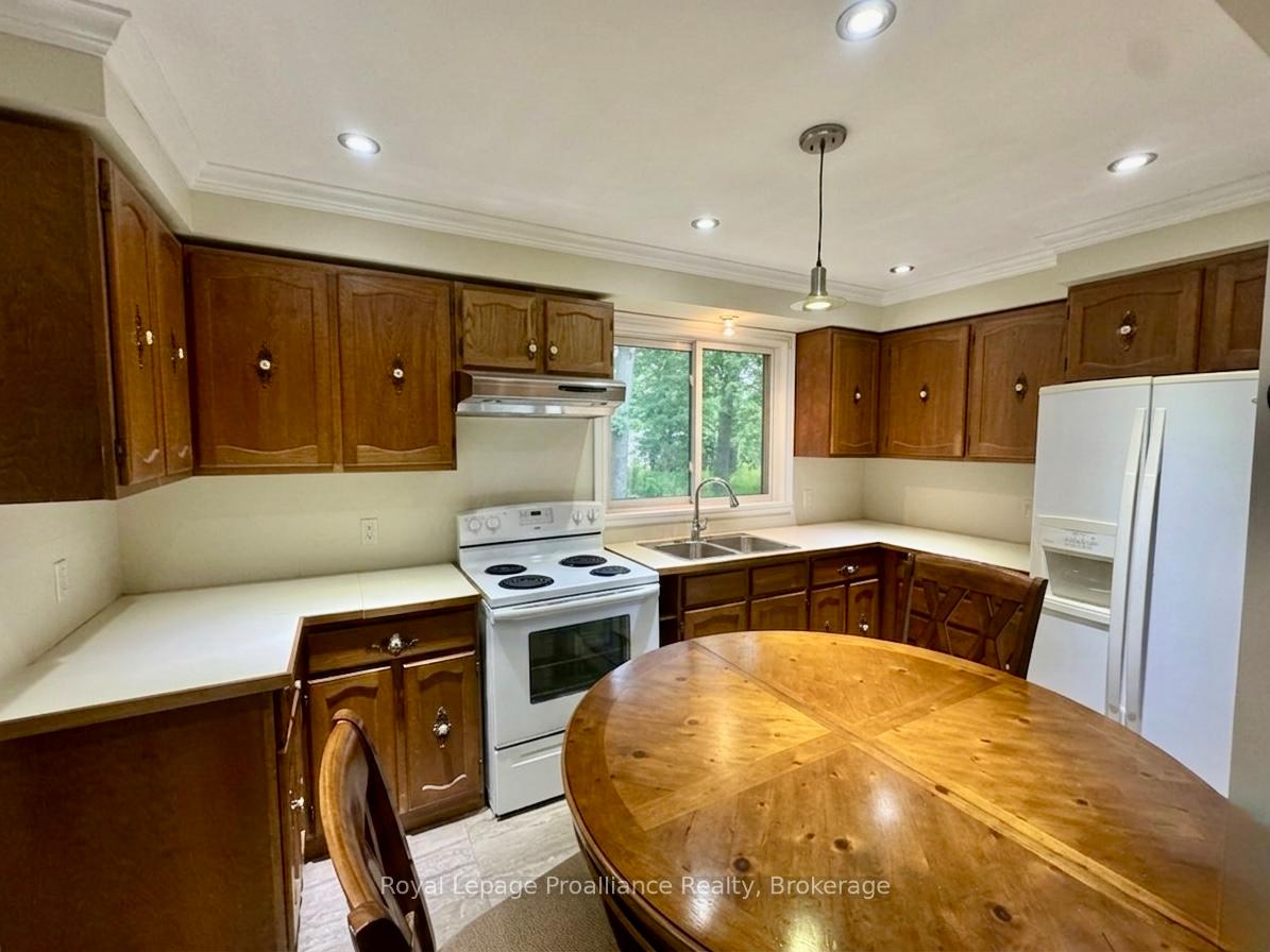 2683 Maplegrove Road, Cavan Monaghan — photo 2 of 5