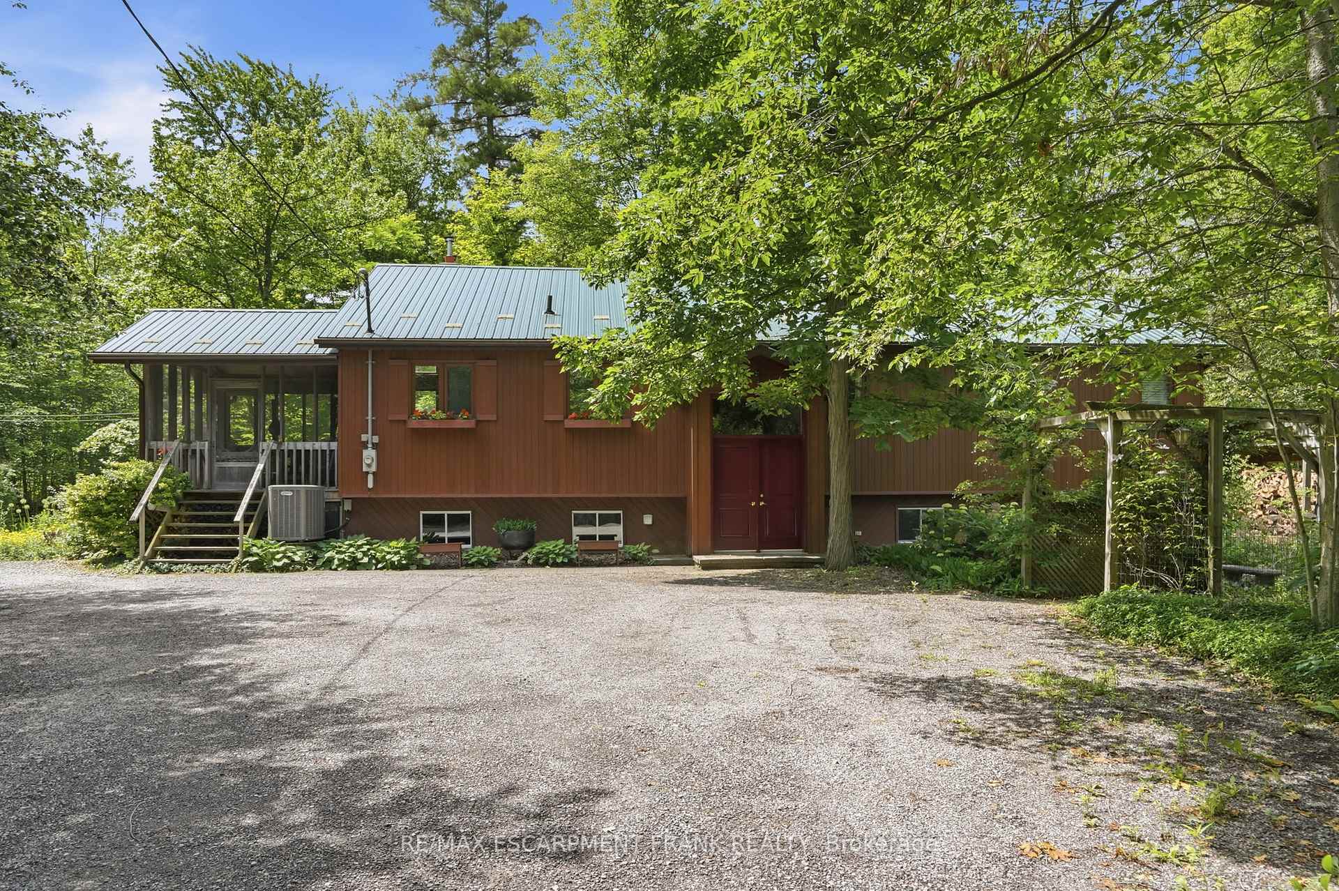 9964 CONCESSION 1 Road, West Lincoln, ON L0R 1E0 — West Lincoln, Ontario