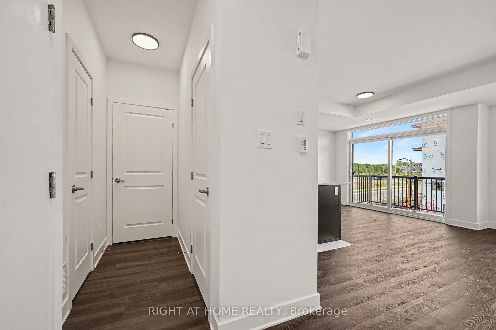 1055 Cedar Creek Drive Building 1, Blossom Park - Airport and Area — photo 5 of 5