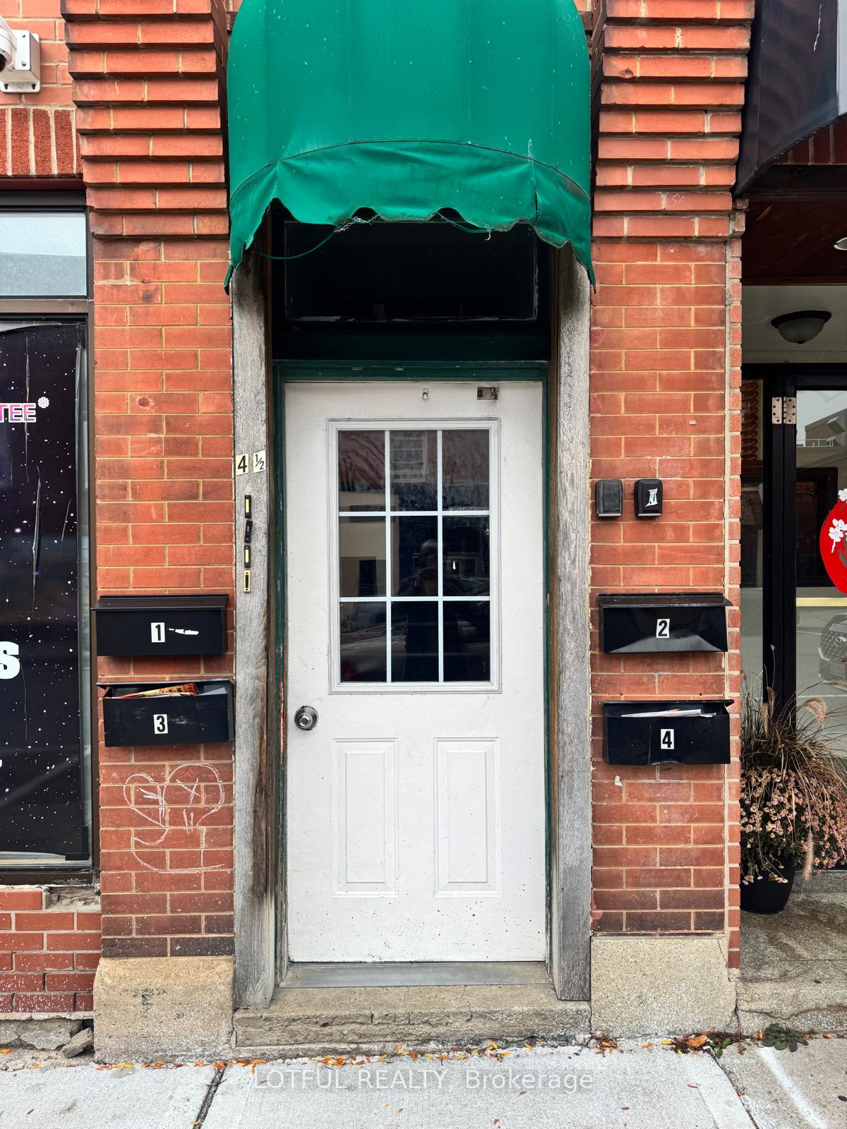 4-1/2 Russell Street E 3, Smiths Falls, ON K7A 1E8 — Smiths Falls, Ontario