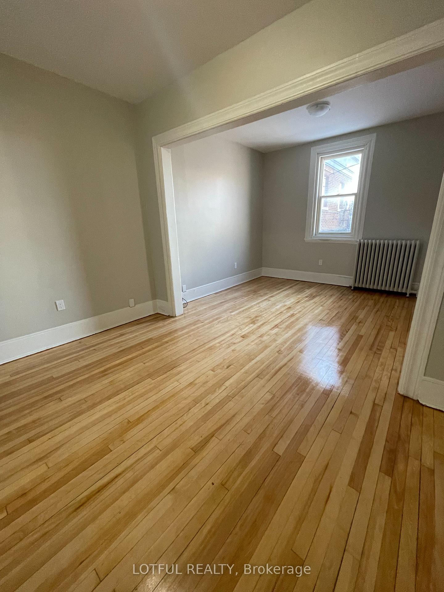 4-1/2 Russell Street E 3, Smiths Falls — photo 2 of 5