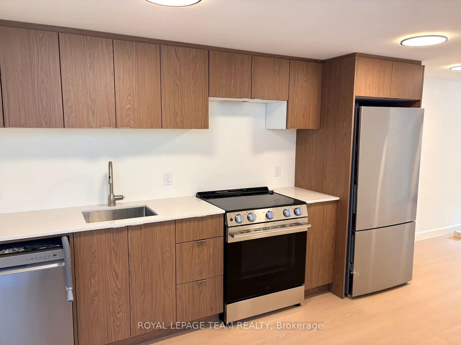 243 Bradford Street 1A, Britannia - Lincoln Heights and Area — photo 4 of 5