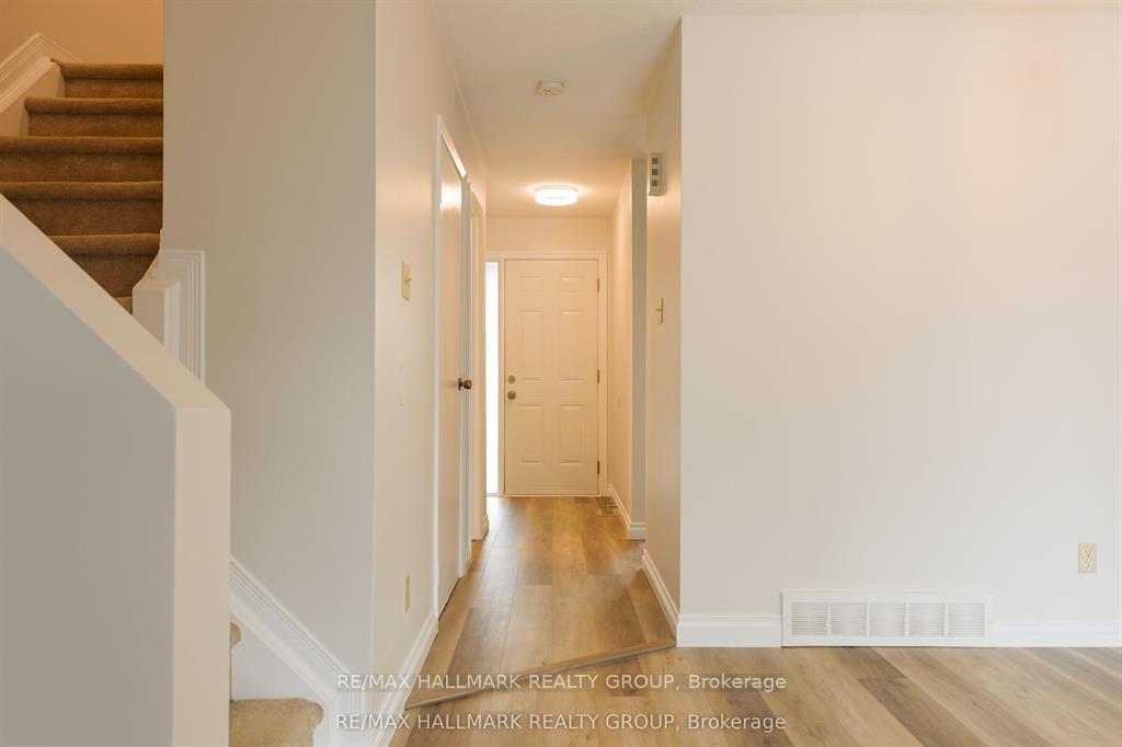 2624 Pimlico Crescent 122, Blossom Park - Airport and Area — photo 2 of 5