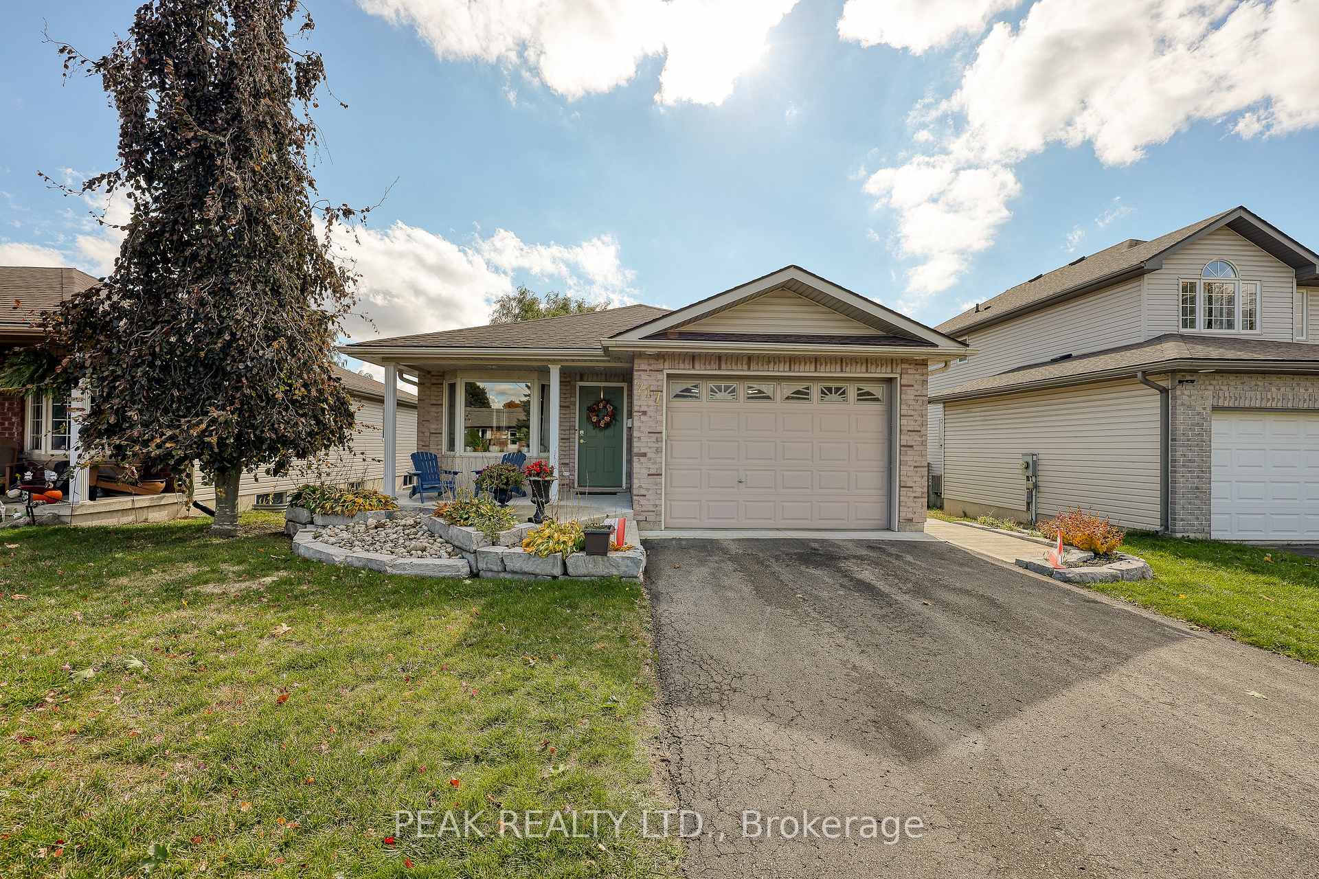 217 North Street E, Tillsonburg — photo 2 of 5