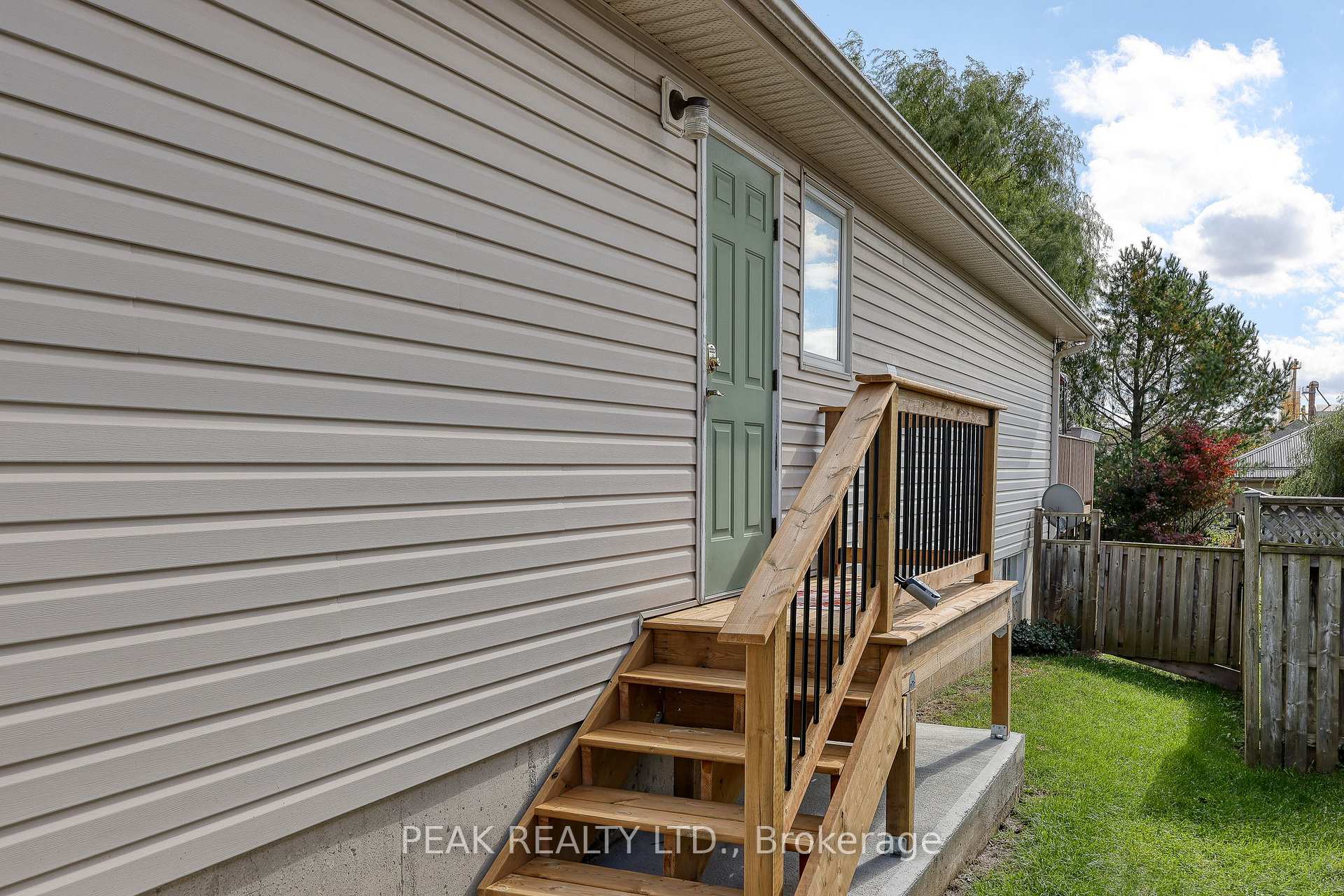 217 North Street E, Tillsonburg — photo 4 of 5