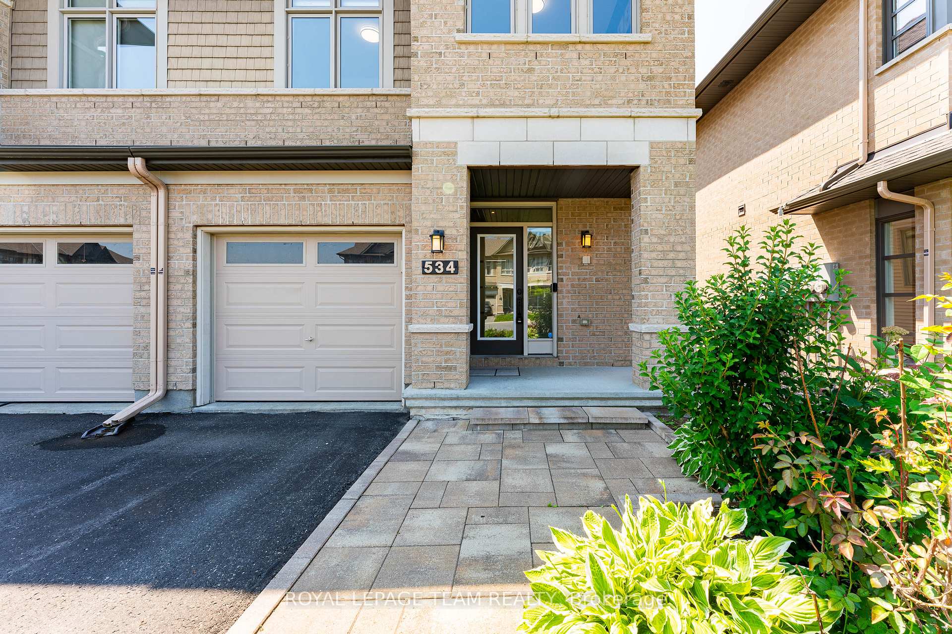 534 STARGAZER Crescent, Blossom Park - Airport and Area — photo 2 of 5