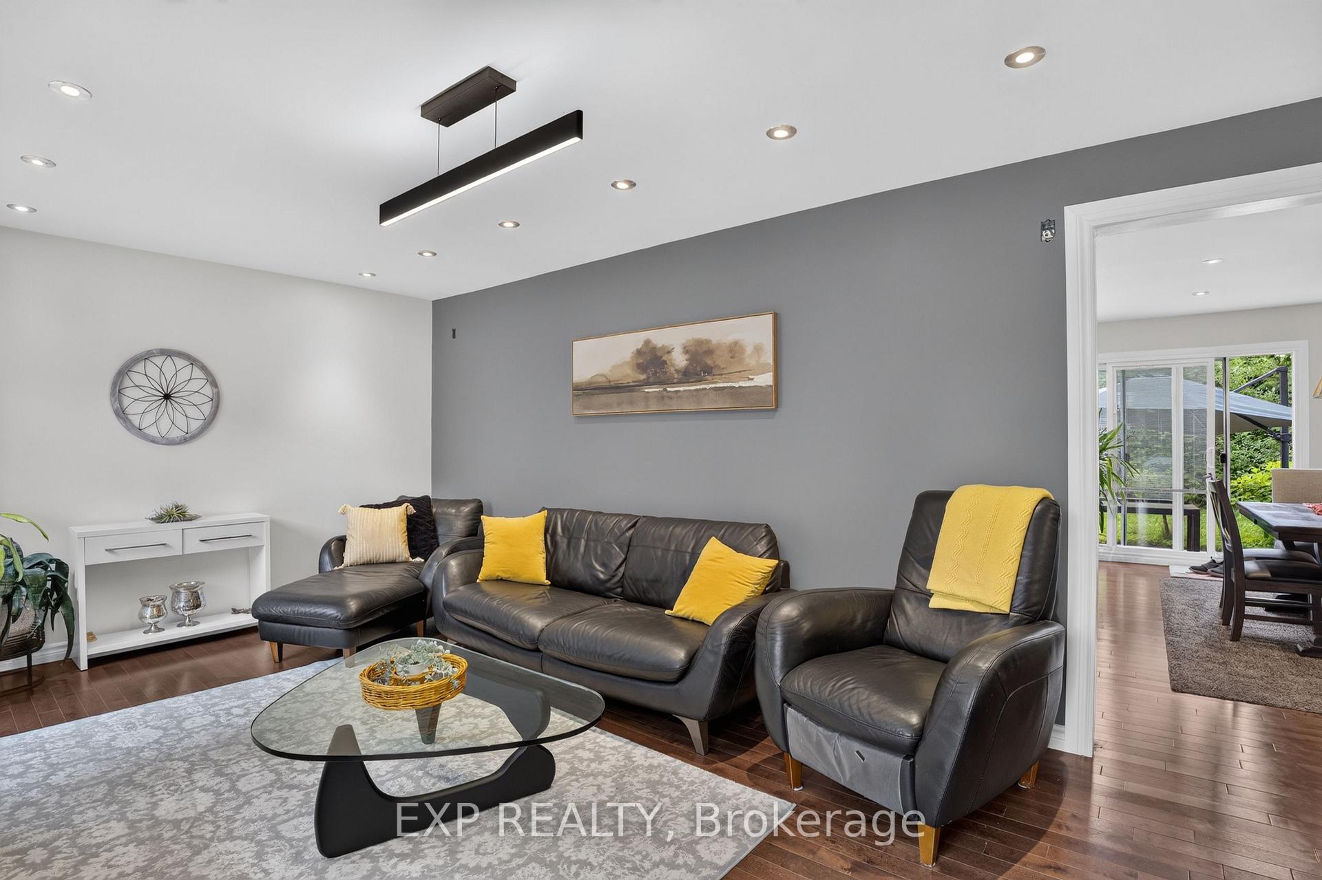 2490 Regina Street, Britannia - Lincoln Heights and Area — photo 4 of 5