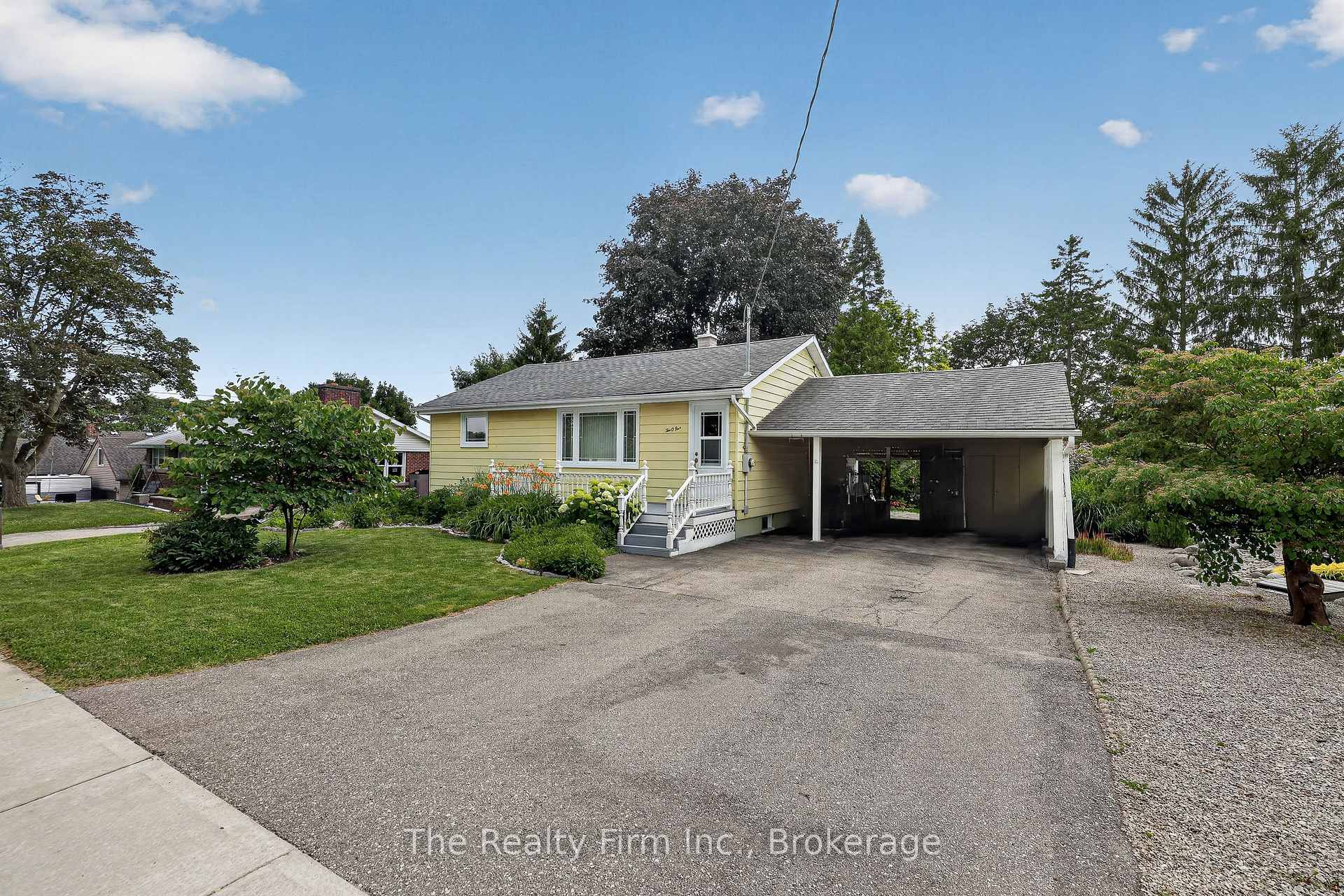 205 George Street, Ingersoll — photo 3 of 5