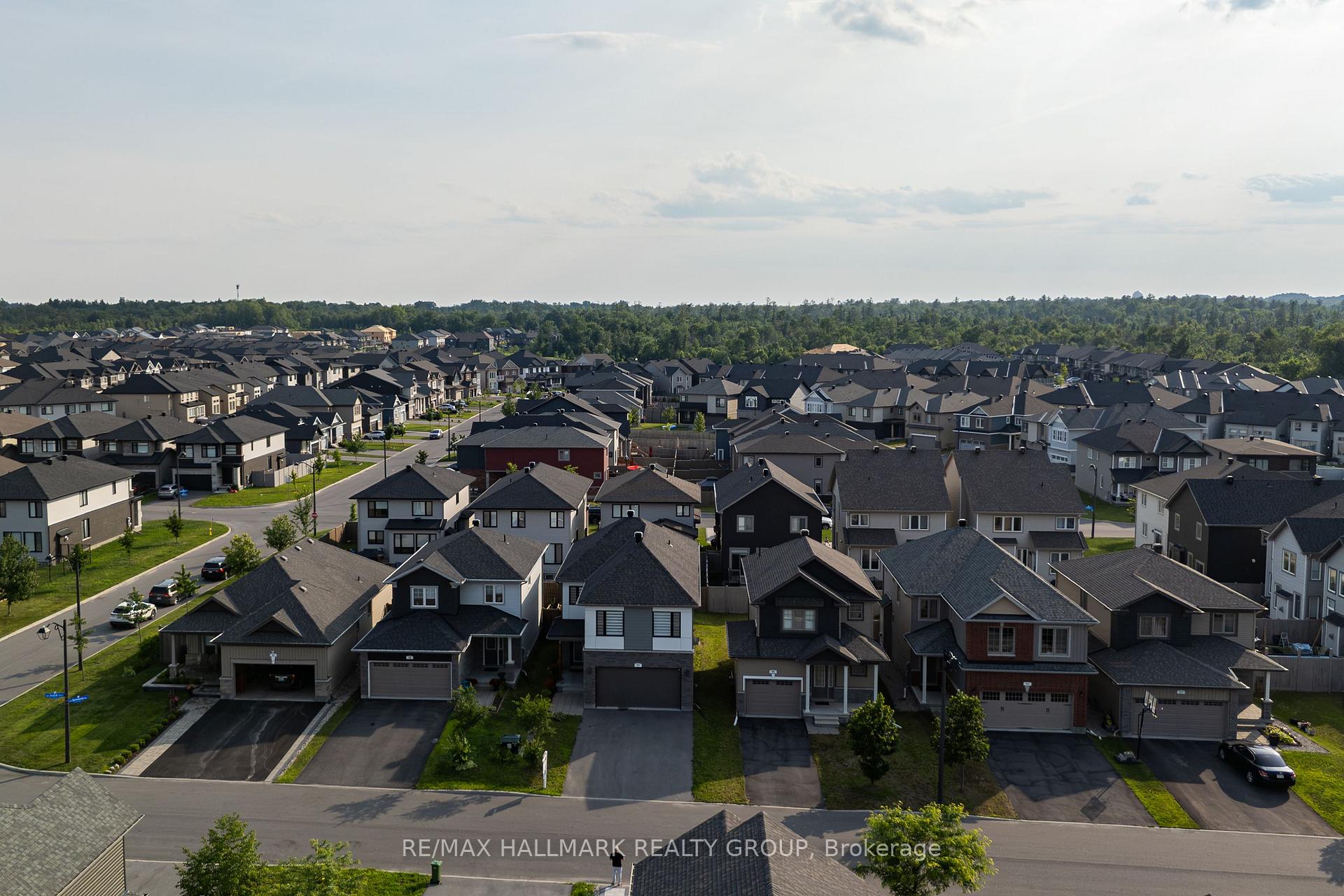 57 Zaatiik Grove, Blossom Park - Airport and Area — photo 3 of 5