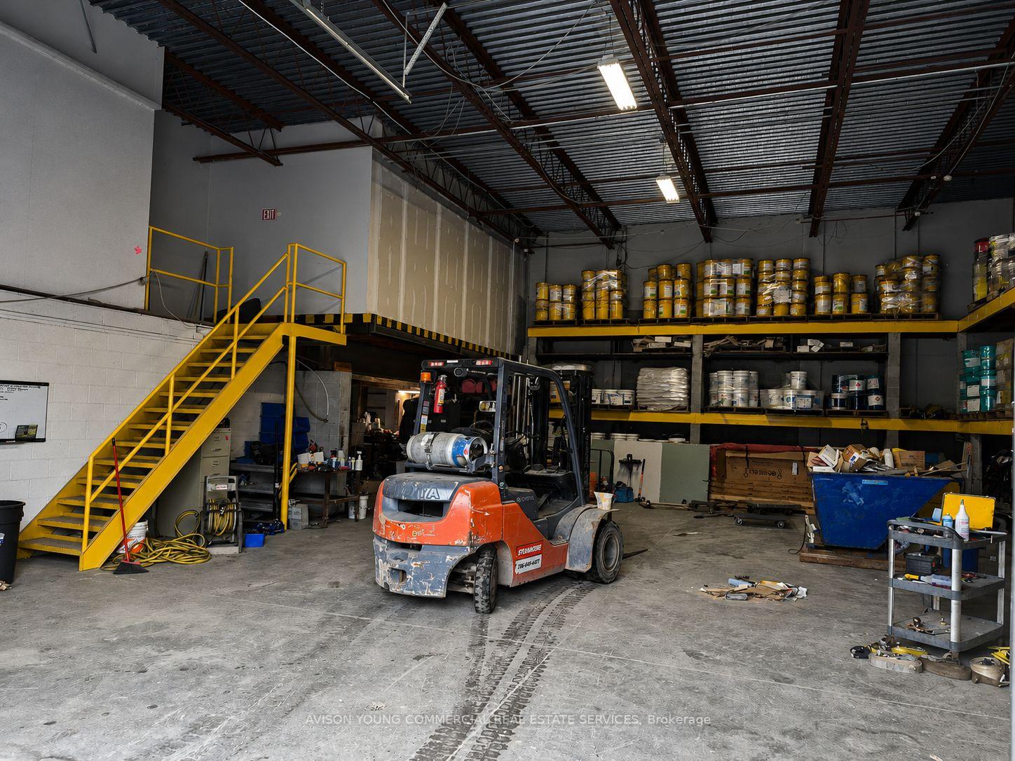 2575 Delzotto Avenue, Blossom Park - Airport and Area — photo 4 of 5