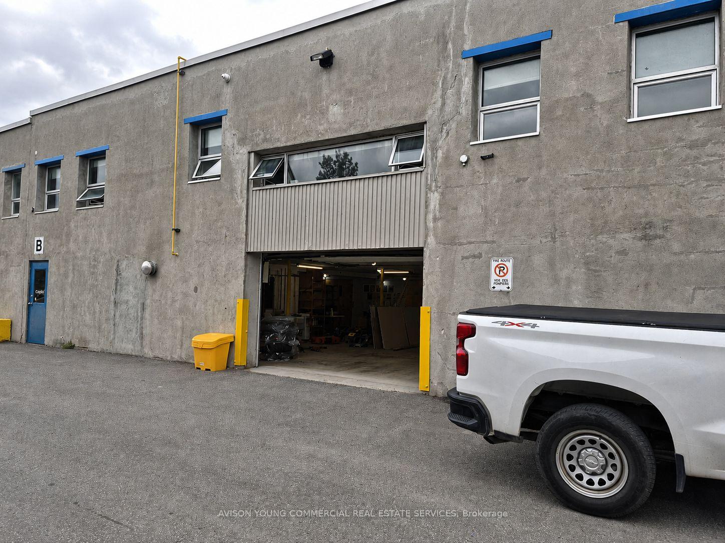 2575 Delzotto Avenue, Blossom Park - Airport and Area — photo 5 of 5