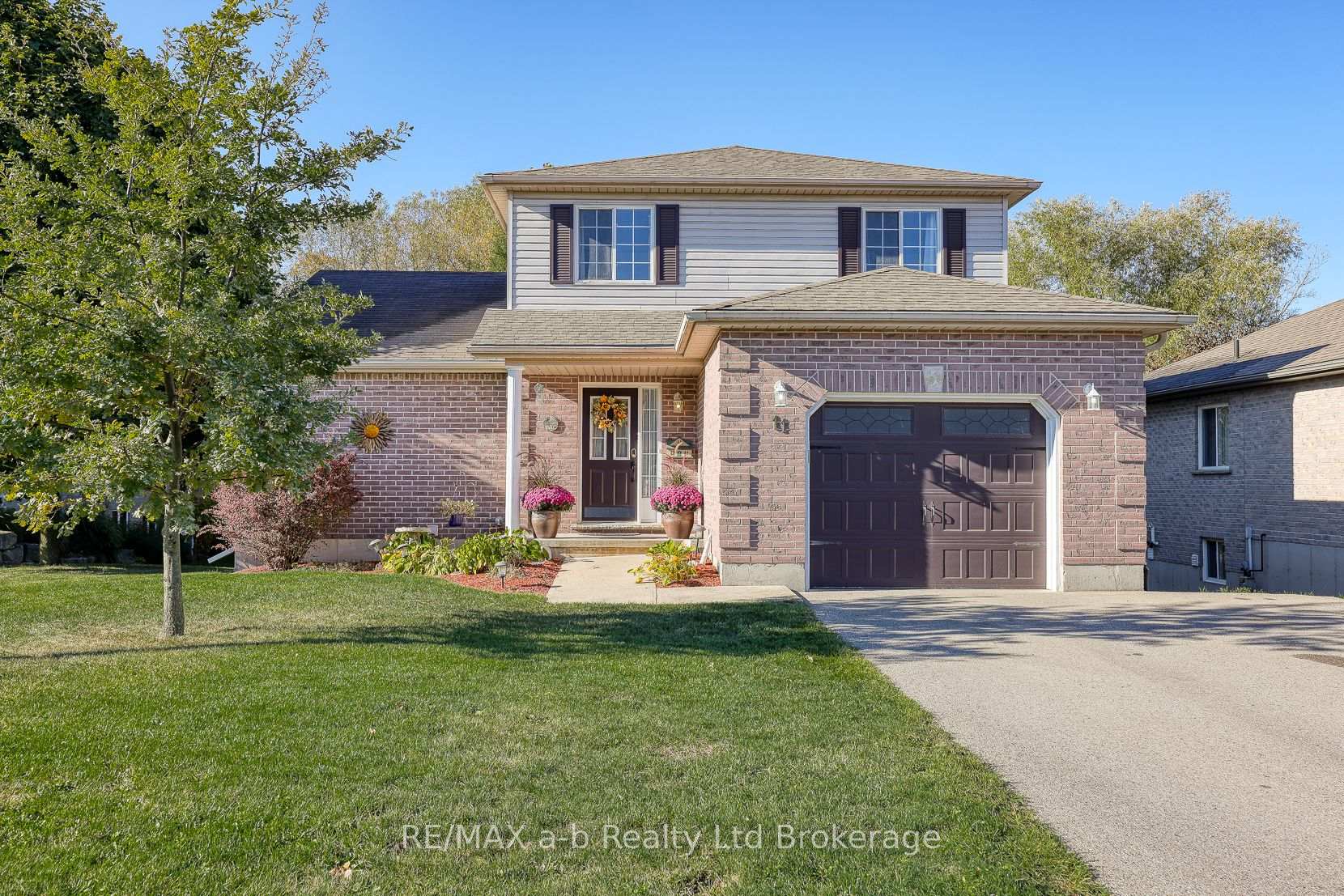 11 Cornish Crescent, Ingersoll, ON N5C 4C9 — Ingersoll, Ontario