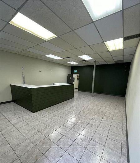 4000 Bridle Path Drive 3, Blossom Park - Airport and Area — photo 3 of 5