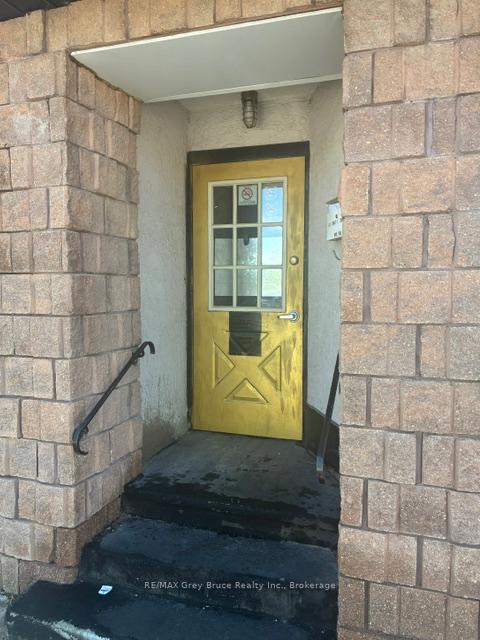1071 2nd Avenue E, Owen Sound — photo 2 of 5