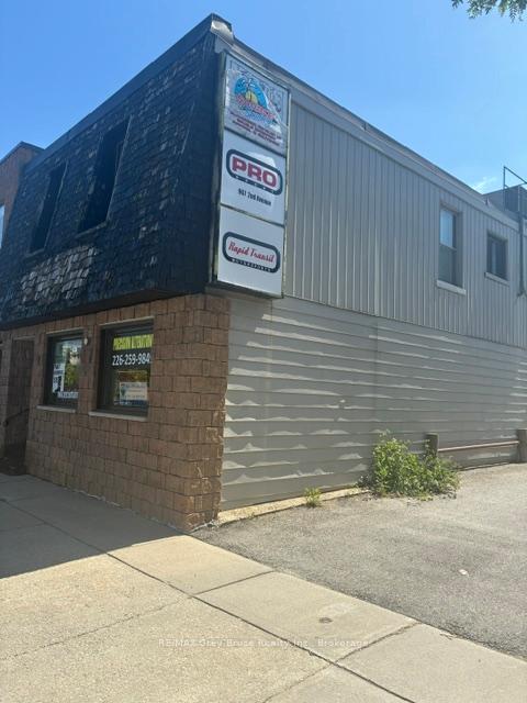 1071 2nd Avenue E, Owen Sound — photo 4 of 5
