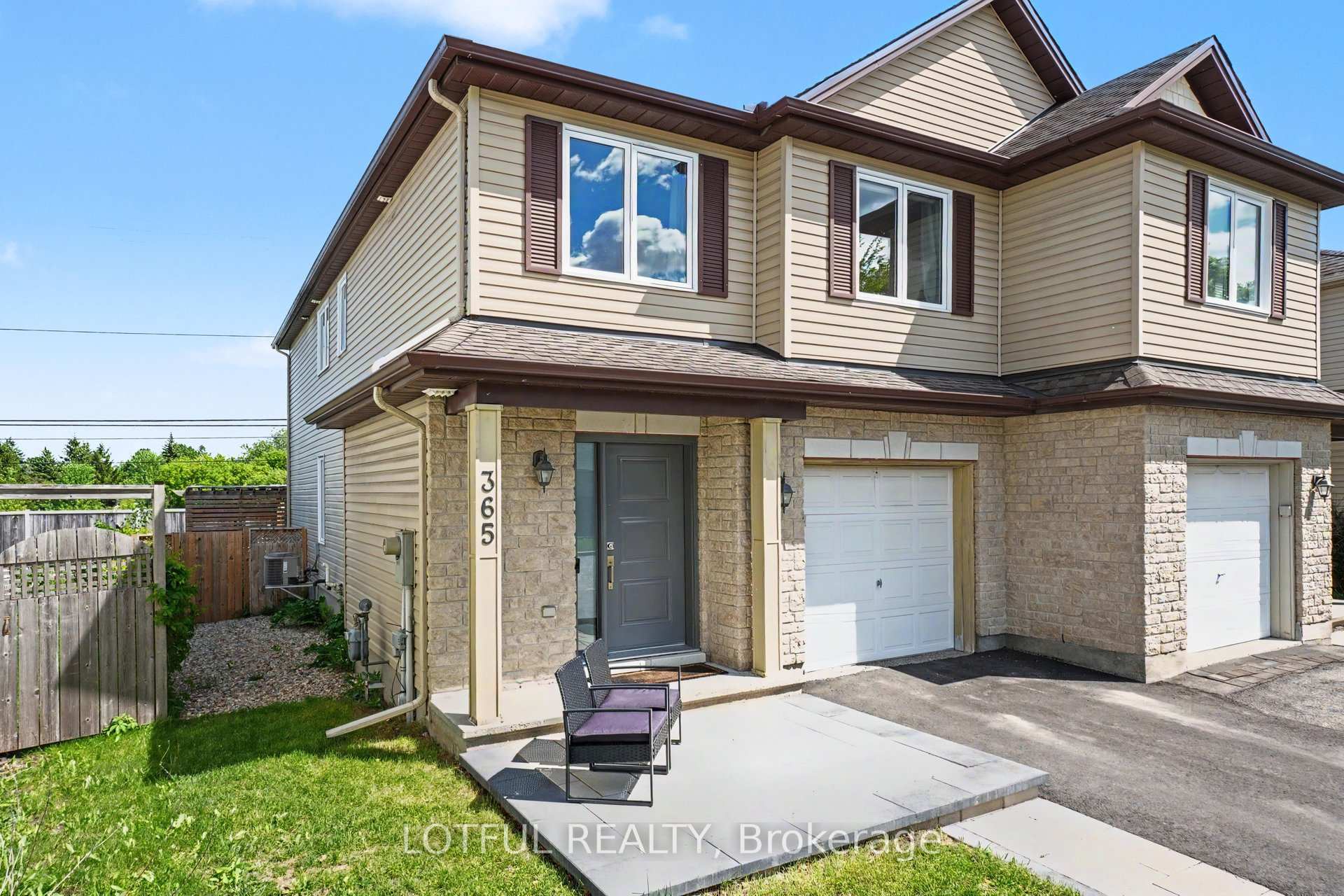 365 Riversedge Crescent, Blossom Park - Airport and Area — photo 2 of 5