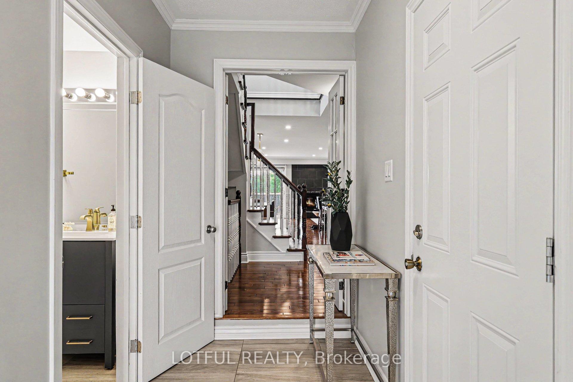 365 Riversedge Crescent, Blossom Park - Airport and Area — photo 4 of 5