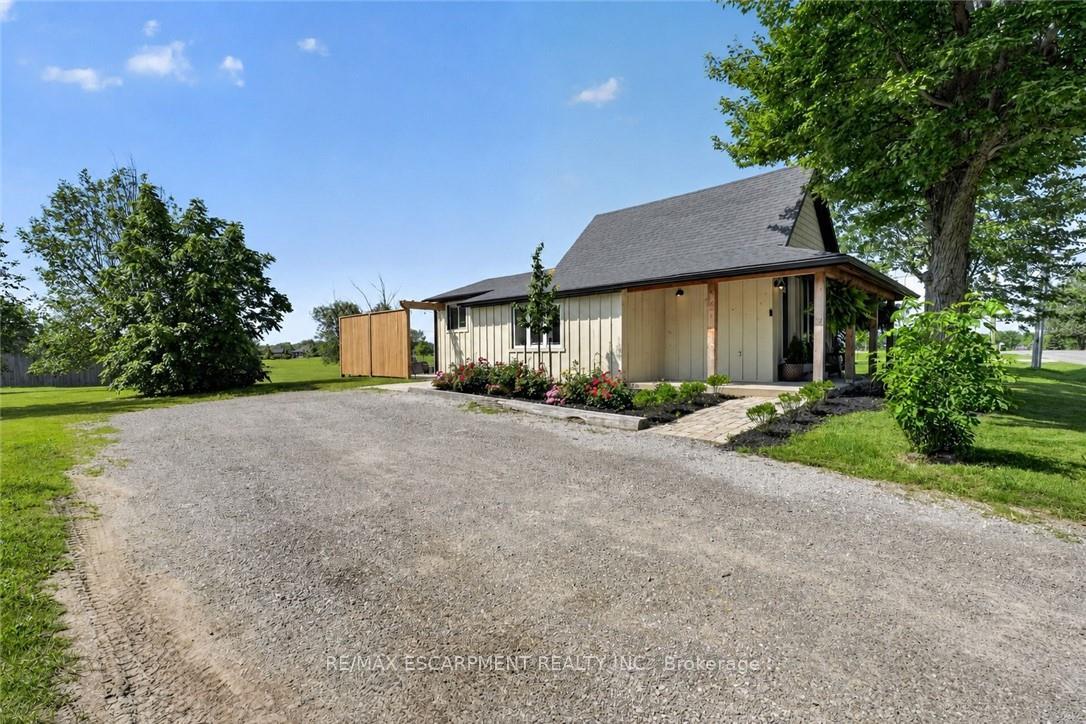 5242 Canborough Road, West Lincoln — photo 3 of 5