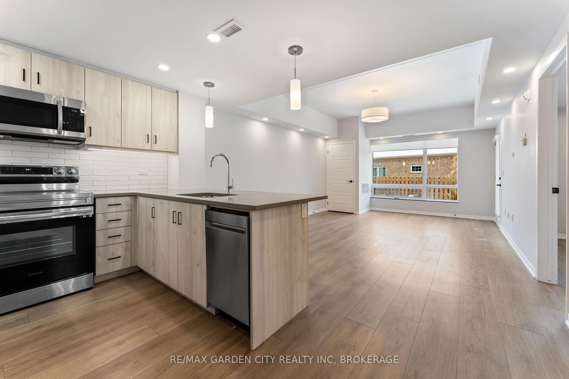 3998 Victoria Avenue 110, Lincoln — photo 5 of 5
