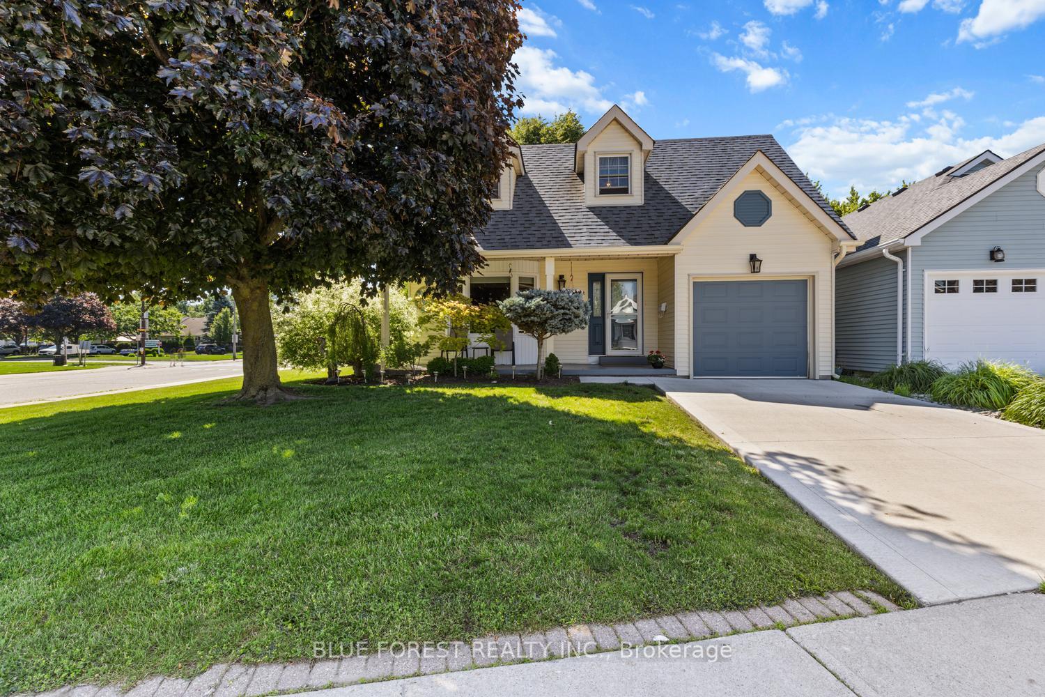 1 Sinclair Drive, Tillsonburg — photo 2 of 5