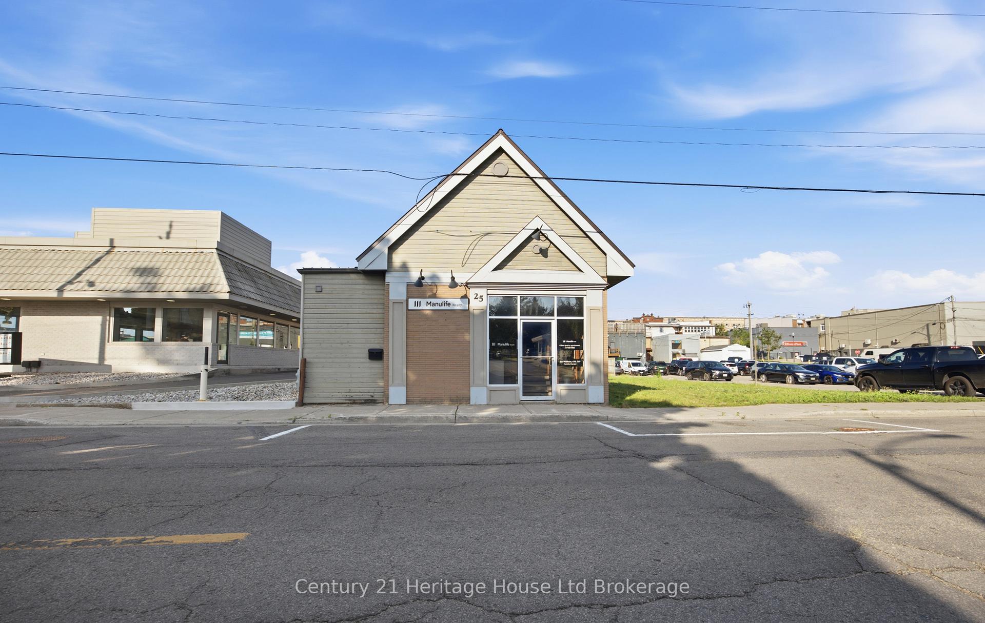 25 Harvey Street, Tillsonburg — photo 2 of 5