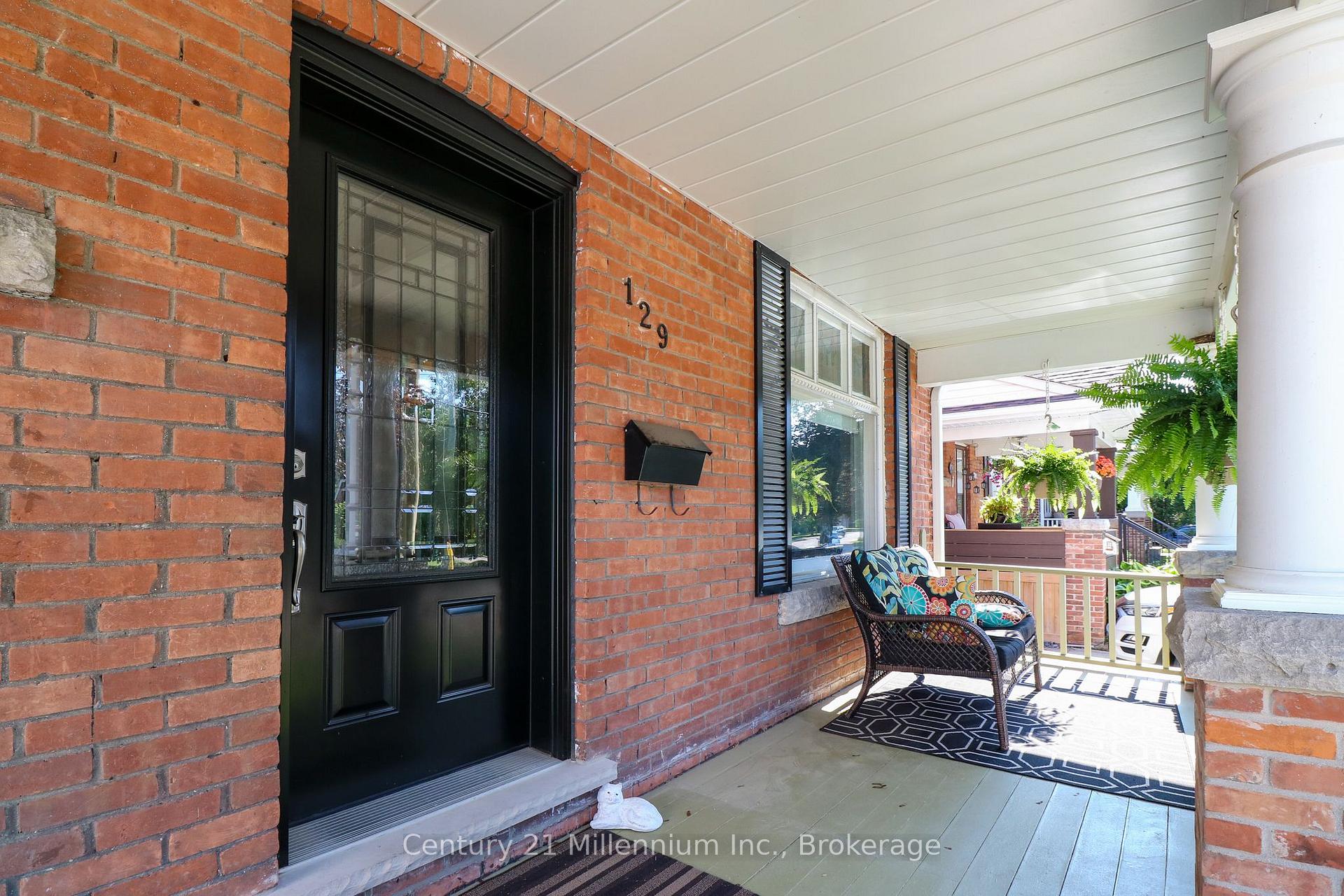 129 4th Street W, Owen Sound — photo 3 of 5